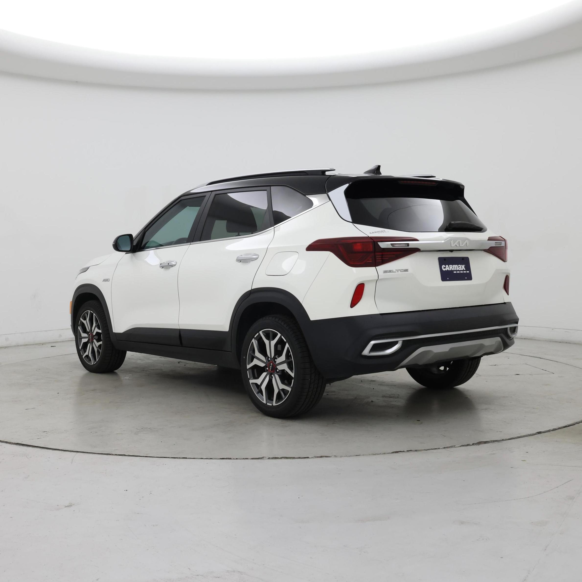 Thumbnail: 2023 Kia Seltos - 2