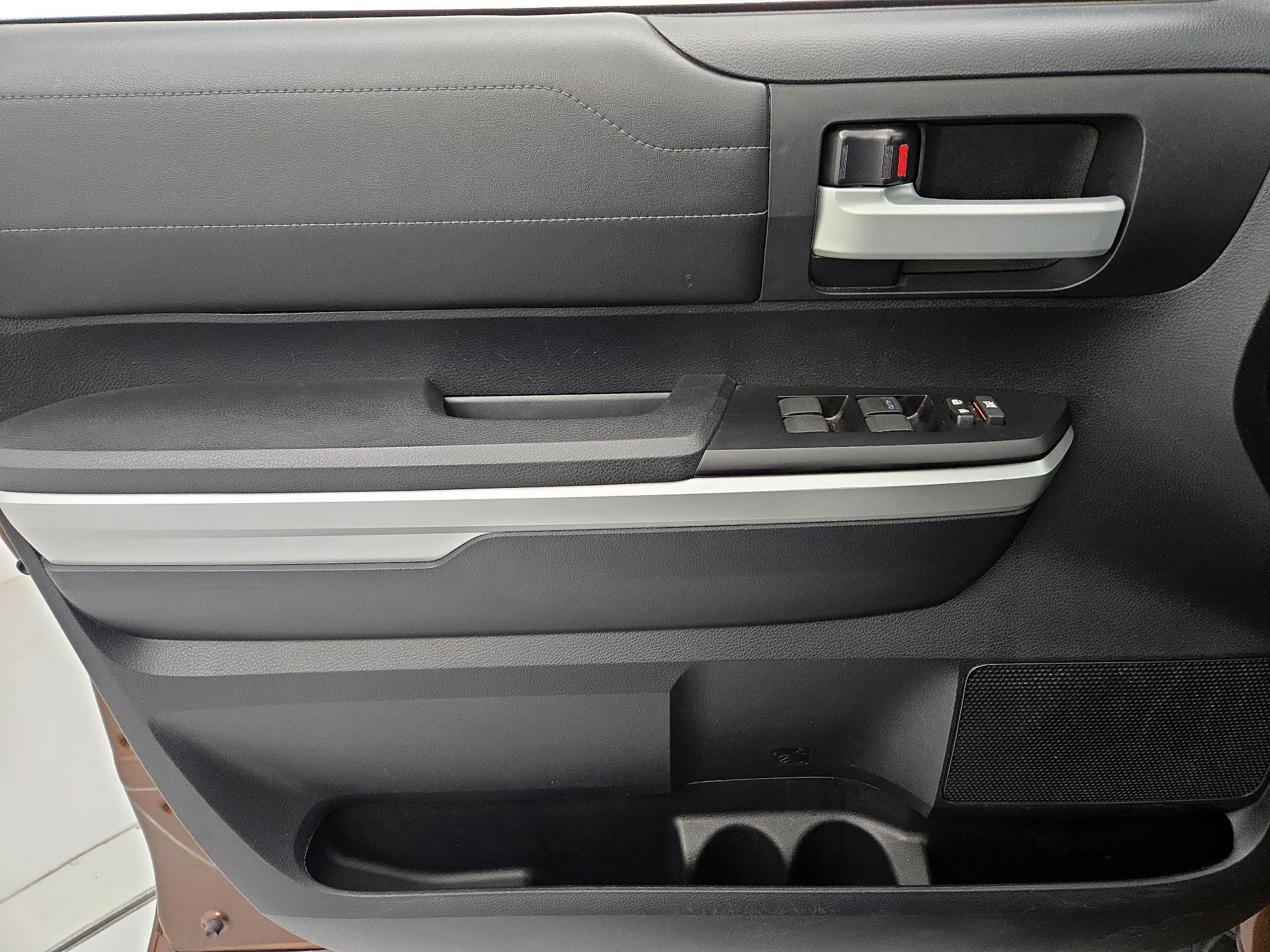 Thumbnail: 2014 Toyota Tundra - 12