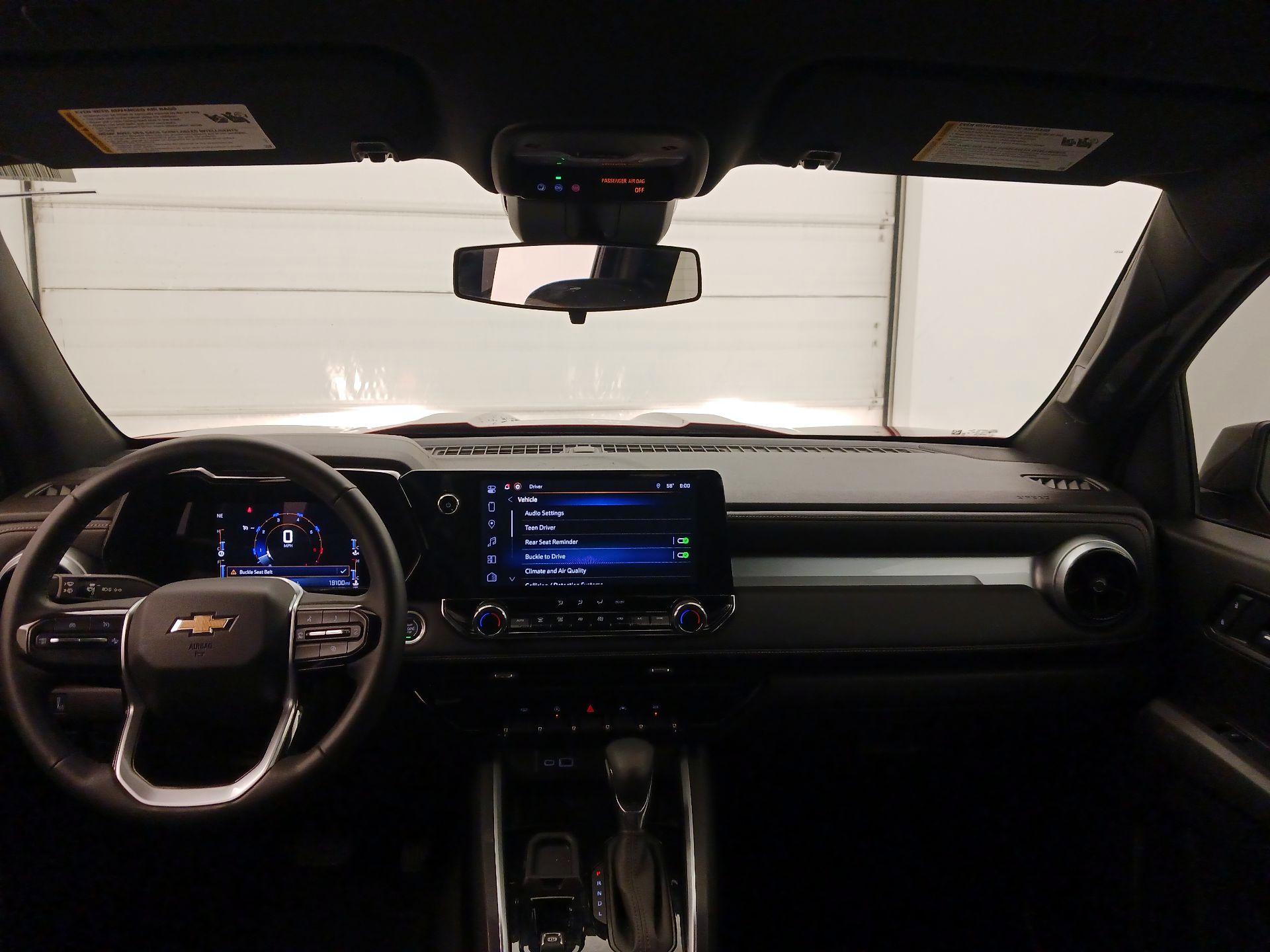 Thumbnail: 2023 Chevrolet Colorado - 9