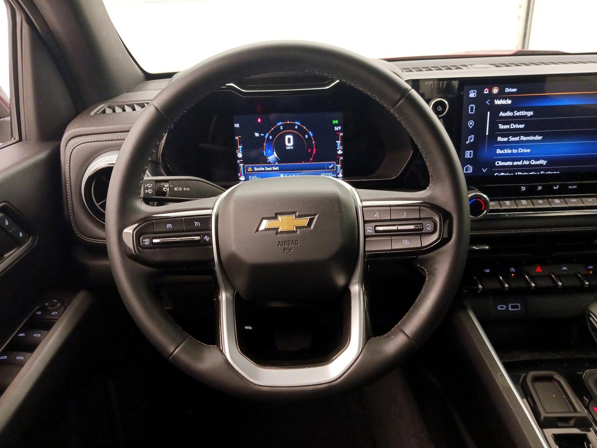 Thumbnail: 2023 Chevrolet Colorado - 10