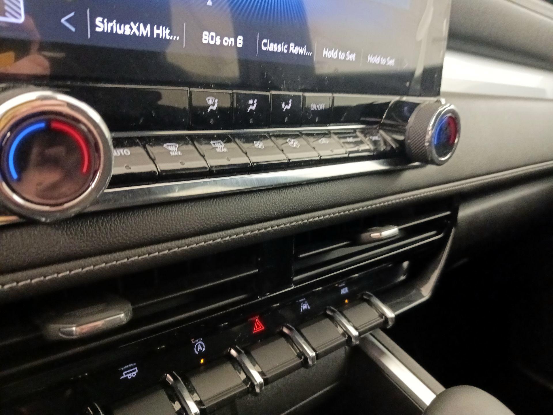 Thumbnail: 2023 Chevrolet Colorado - 16