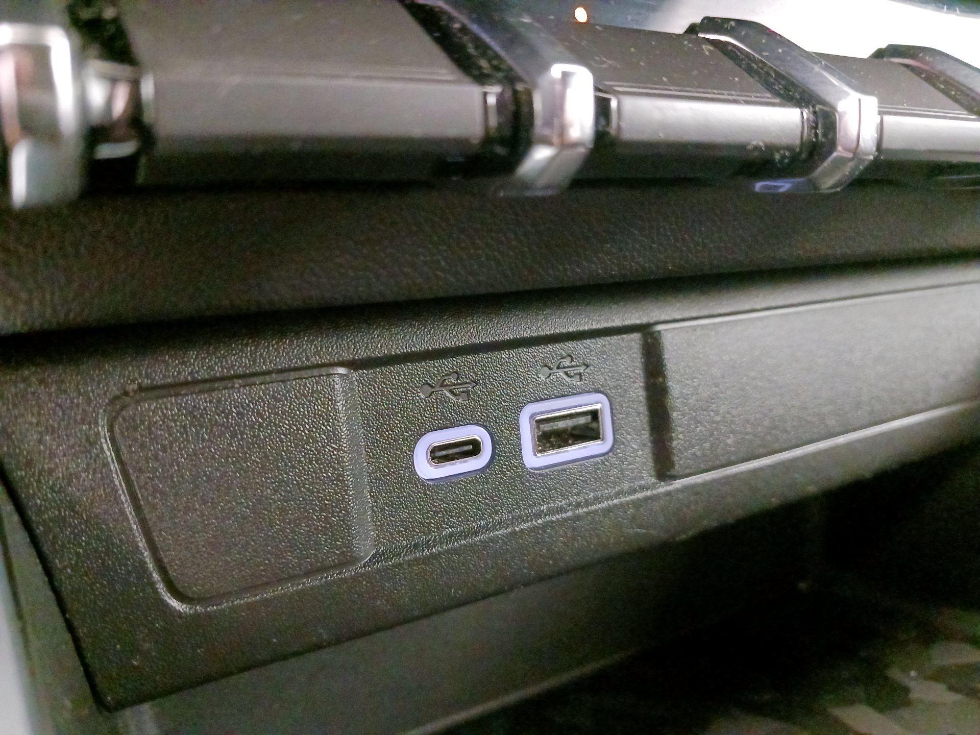 Thumbnail: 2023 Chevrolet Colorado - 18