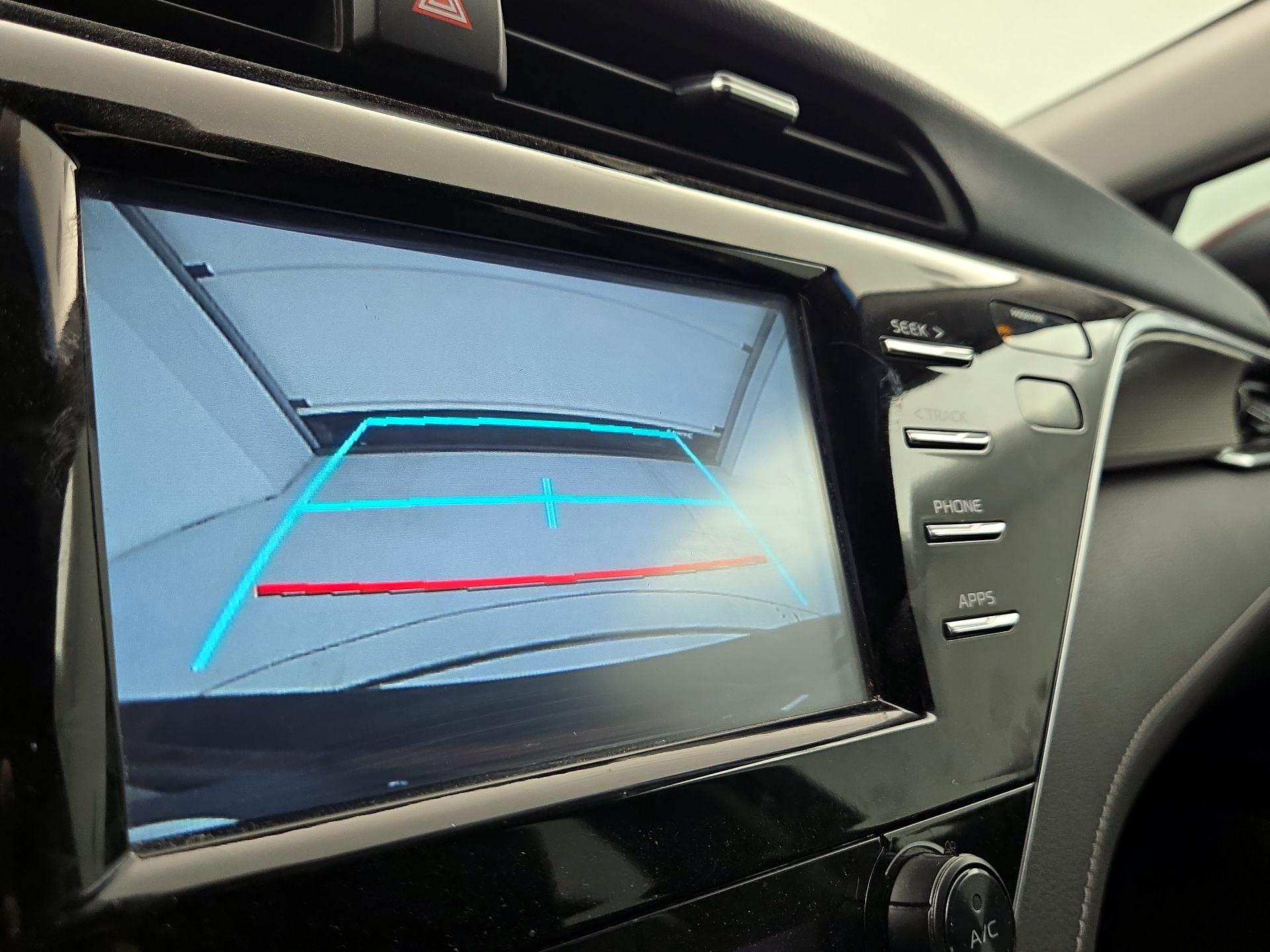 Thumbnail: 2018 Toyota Camry - 14