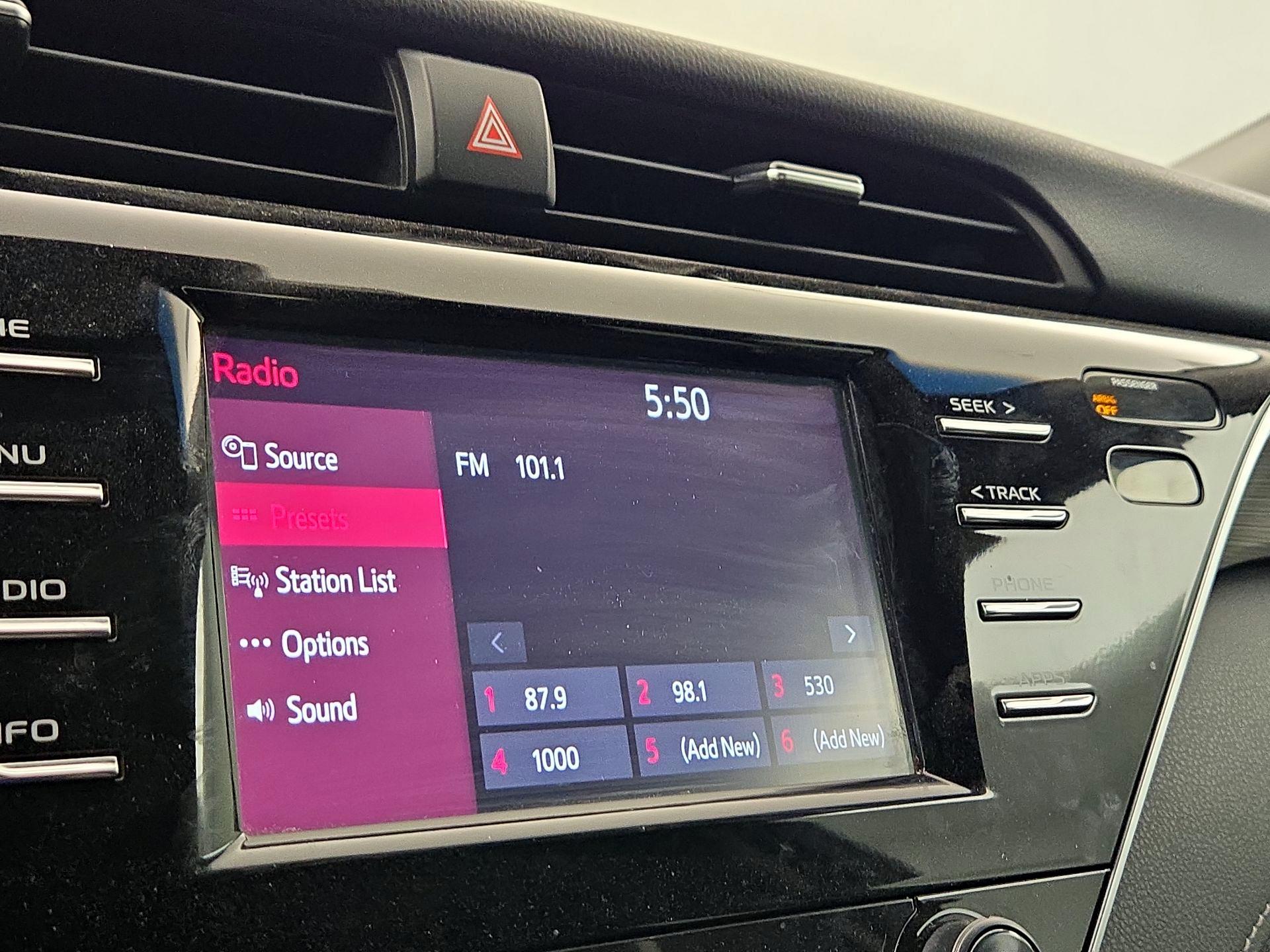 Thumbnail: 2018 Toyota Camry - 15