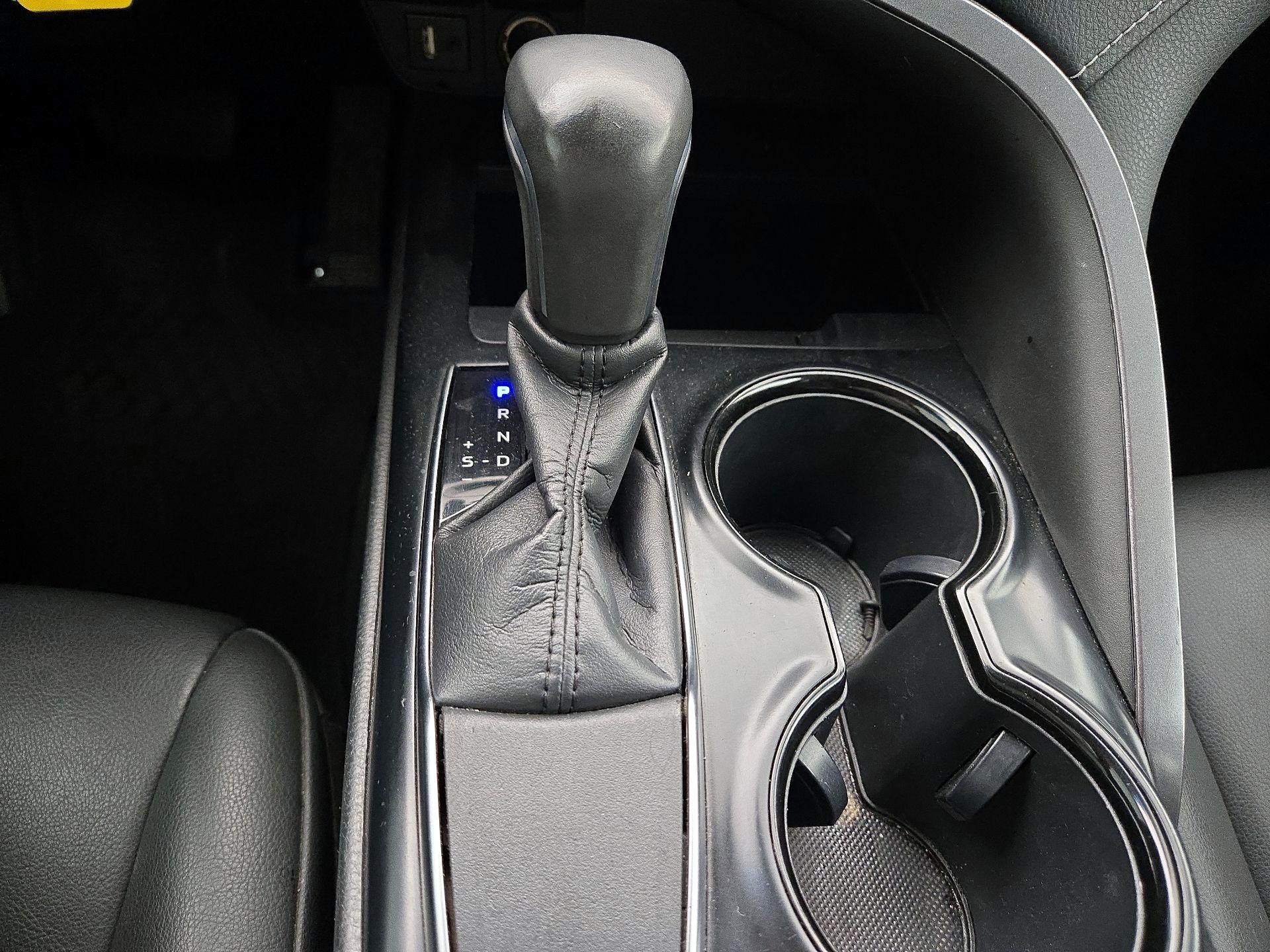 Thumbnail: 2018 Toyota Camry - 17