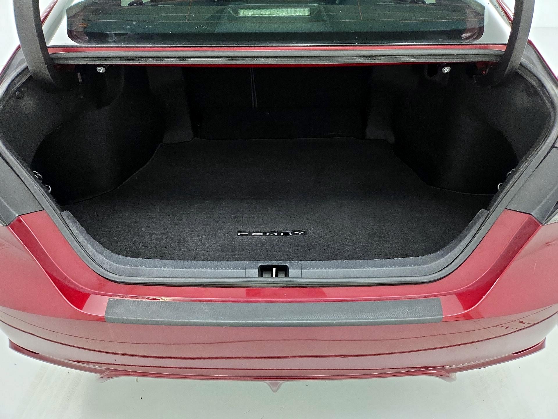 Thumbnail: 2018 Toyota Camry - 20