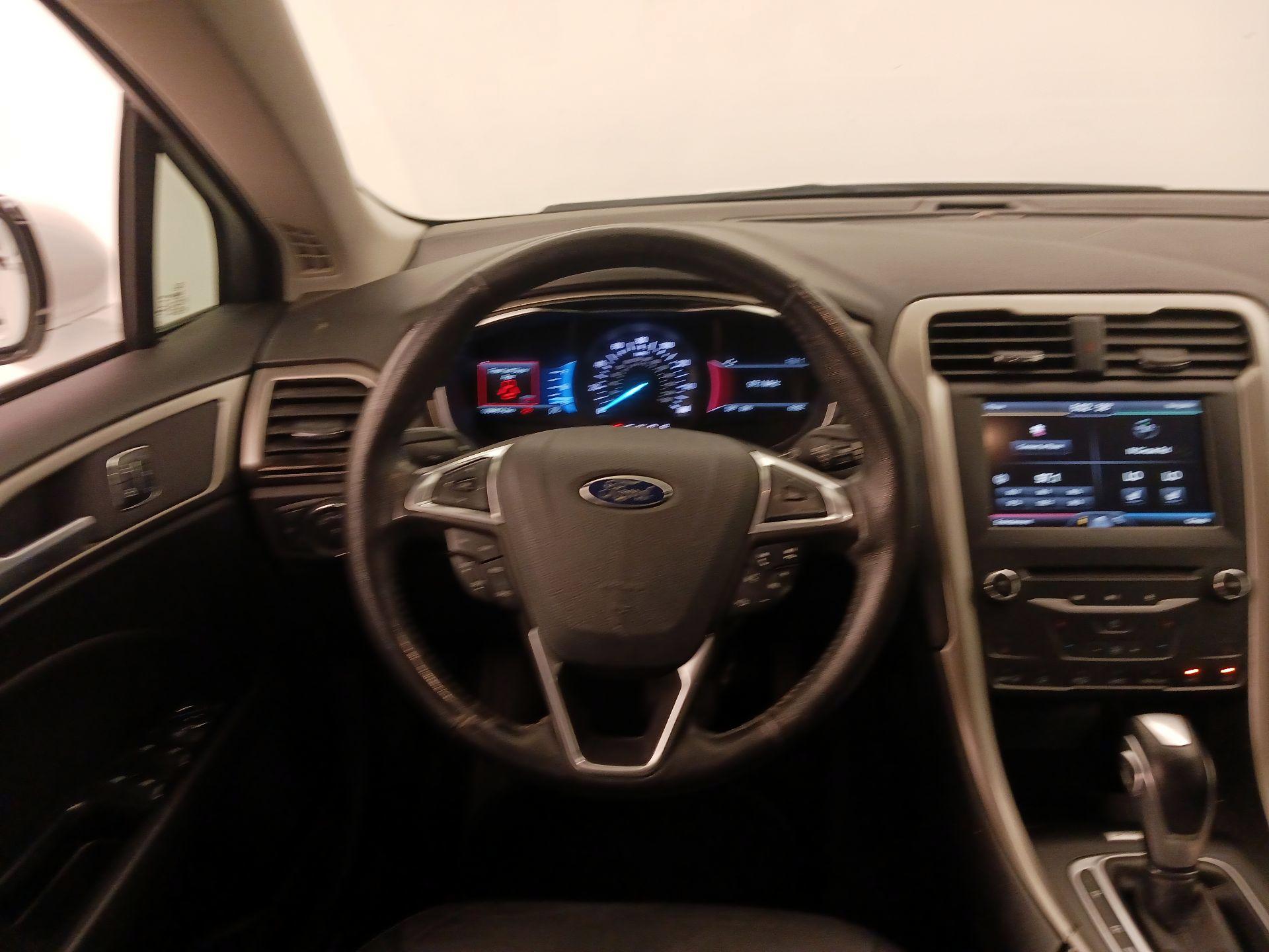Thumbnail: 2015 Ford Fusion - 10
