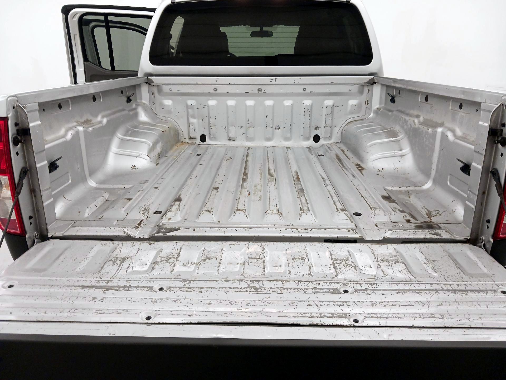 Thumbnail: 2016 Nissan Frontier - 18