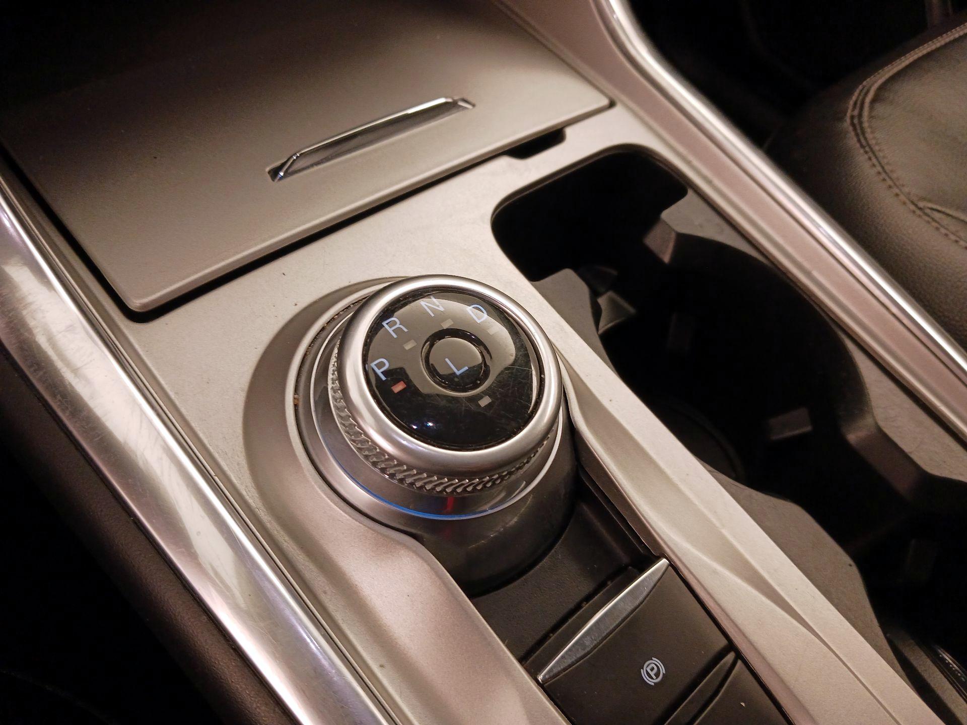 Thumbnail: 2023 Ford Explorer - 18