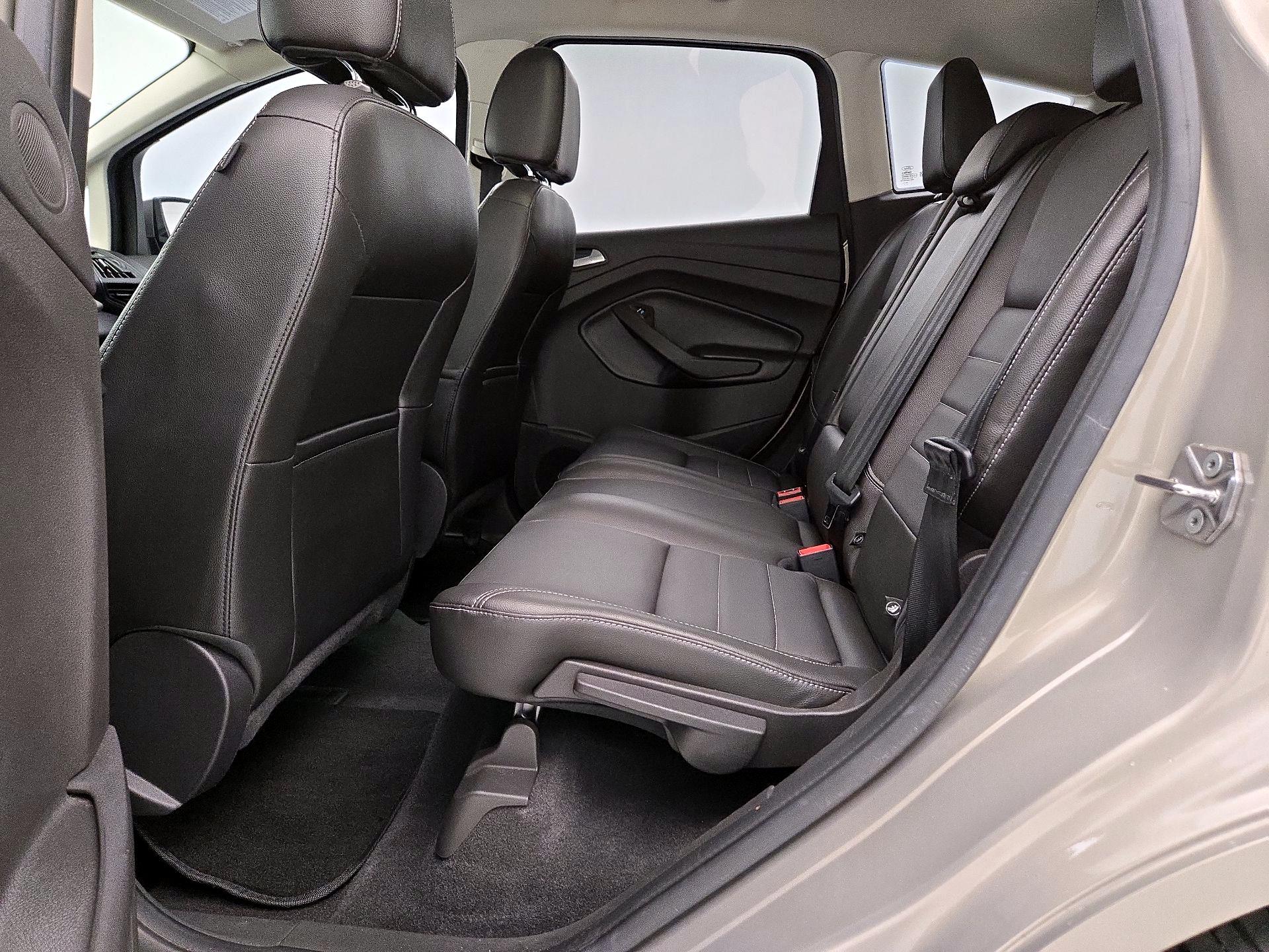 Thumbnail: 2015 Ford C-Max - 20