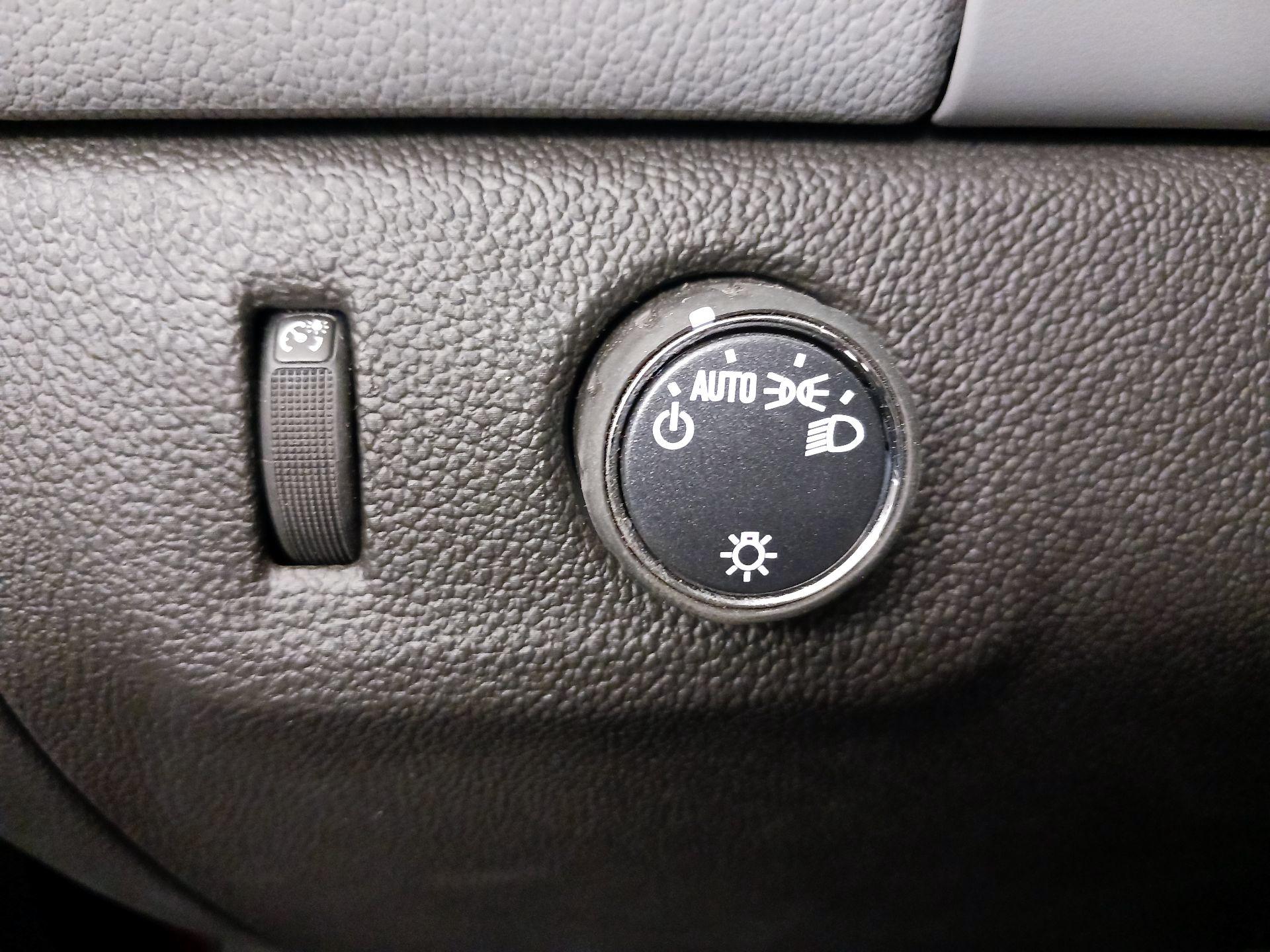 Thumbnail: 2021 Chevrolet Colorado - 13