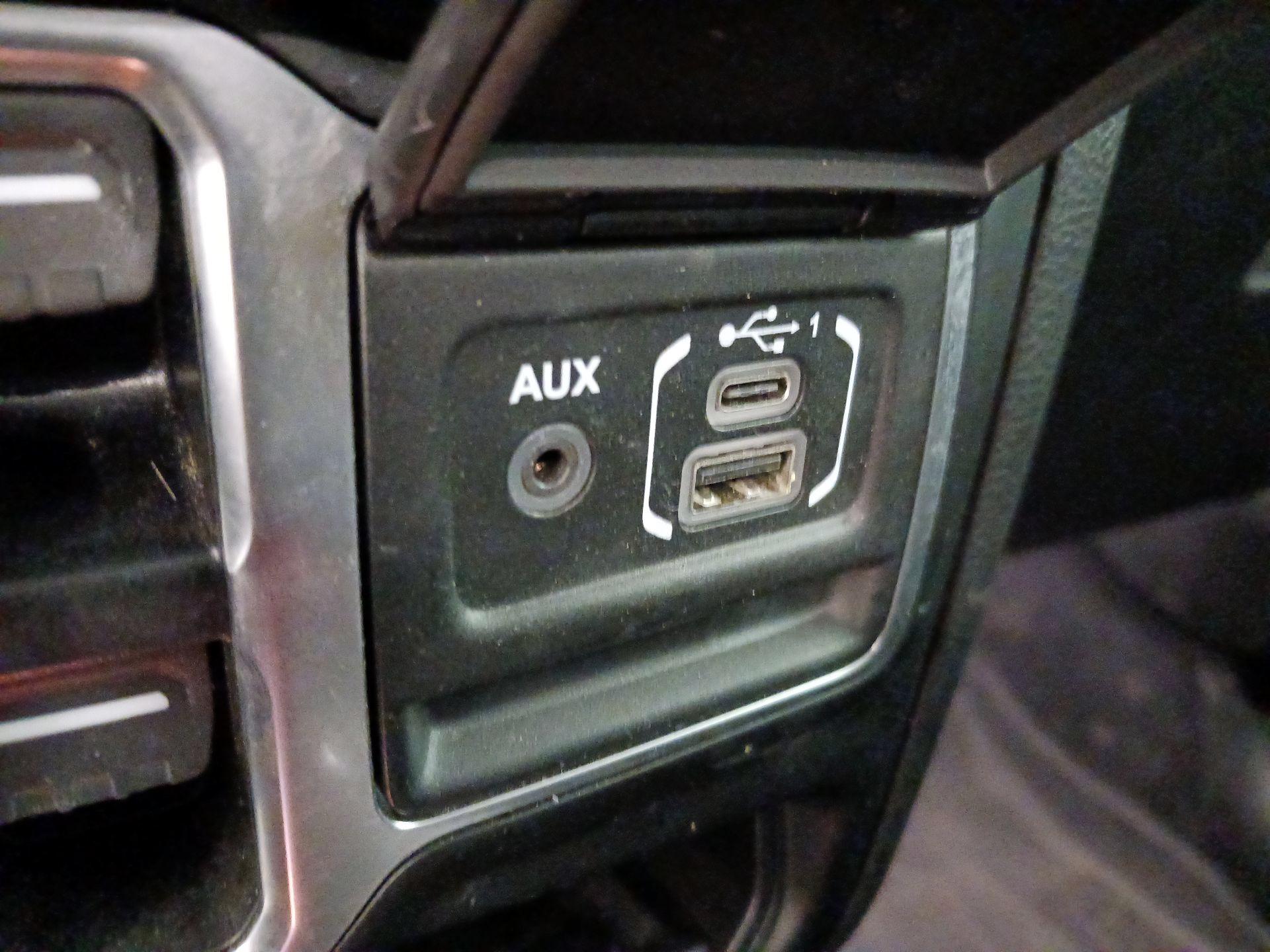 Thumbnail: 2024 Jeep Wrangler - 18