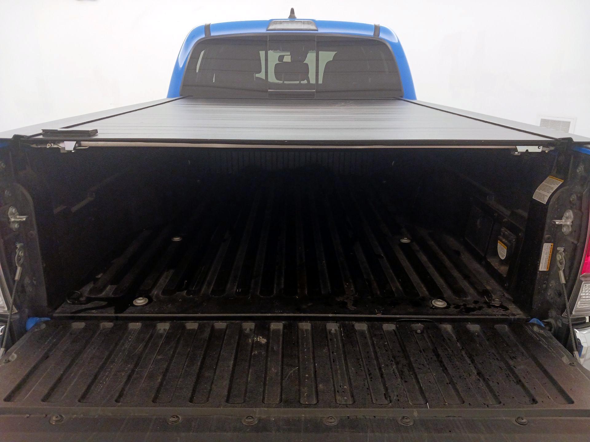 Thumbnail: 2021 Toyota Tacoma - 20