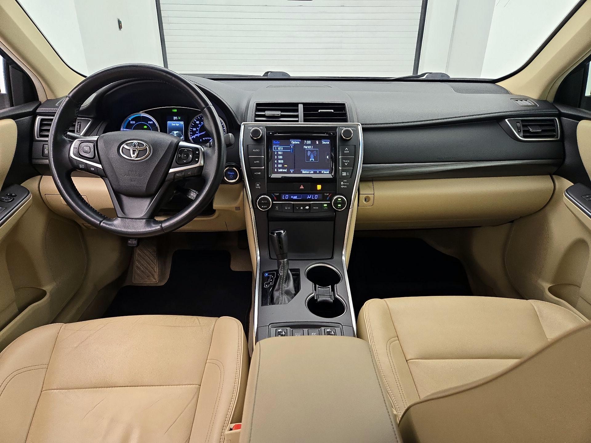 Thumbnail: 2015 Toyota Camry - 9