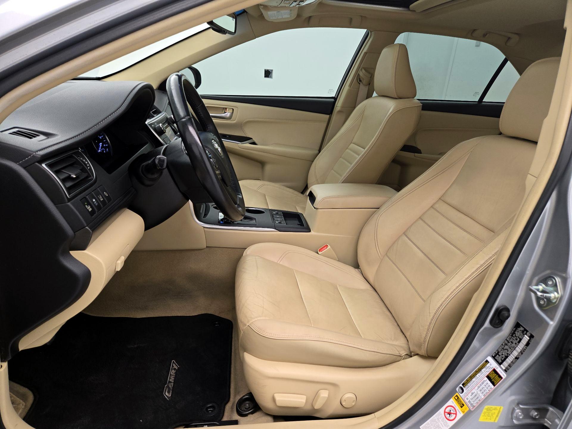 Thumbnail: 2015 Toyota Camry - 11