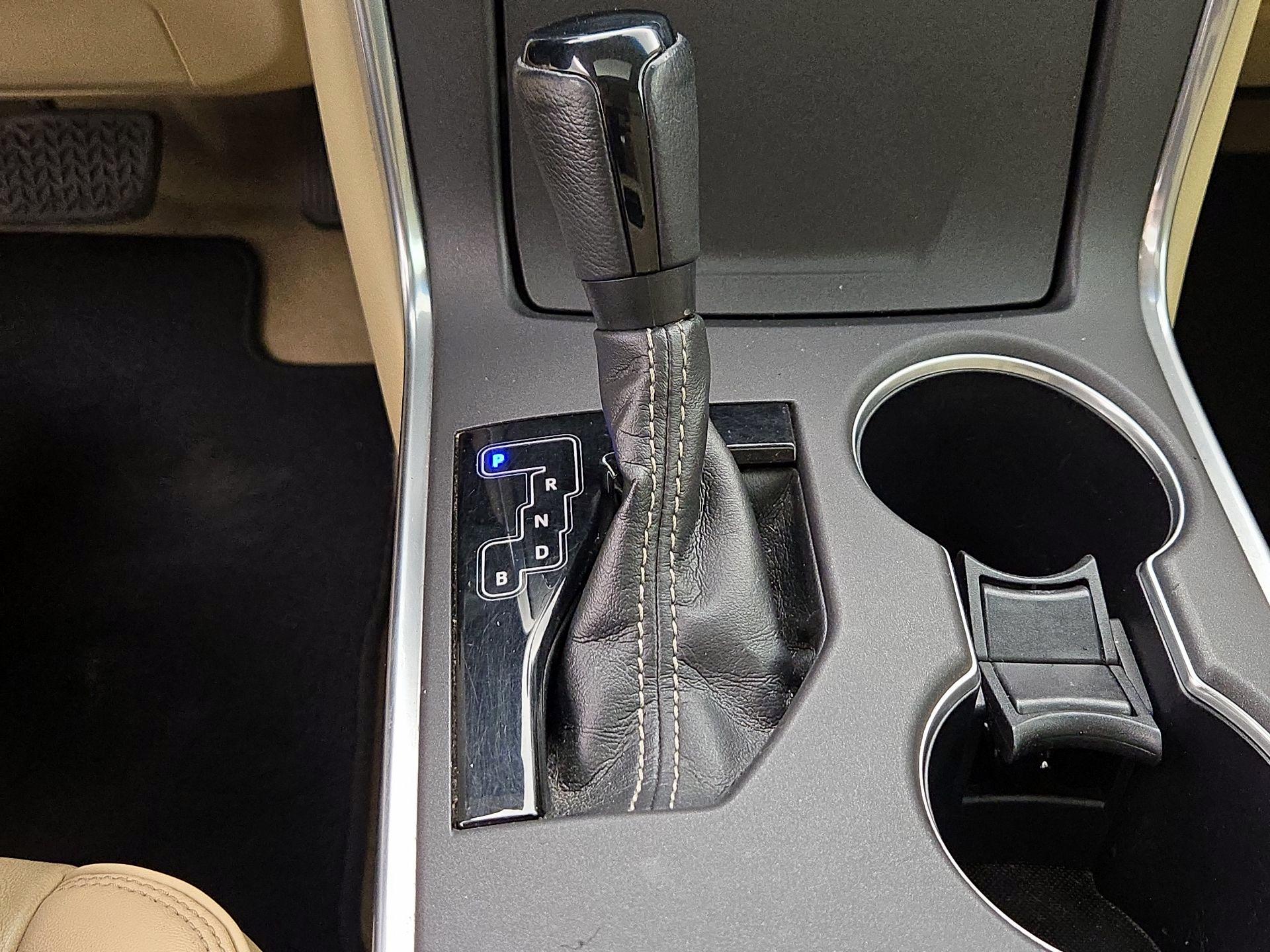 Thumbnail: 2015 Toyota Camry - 17