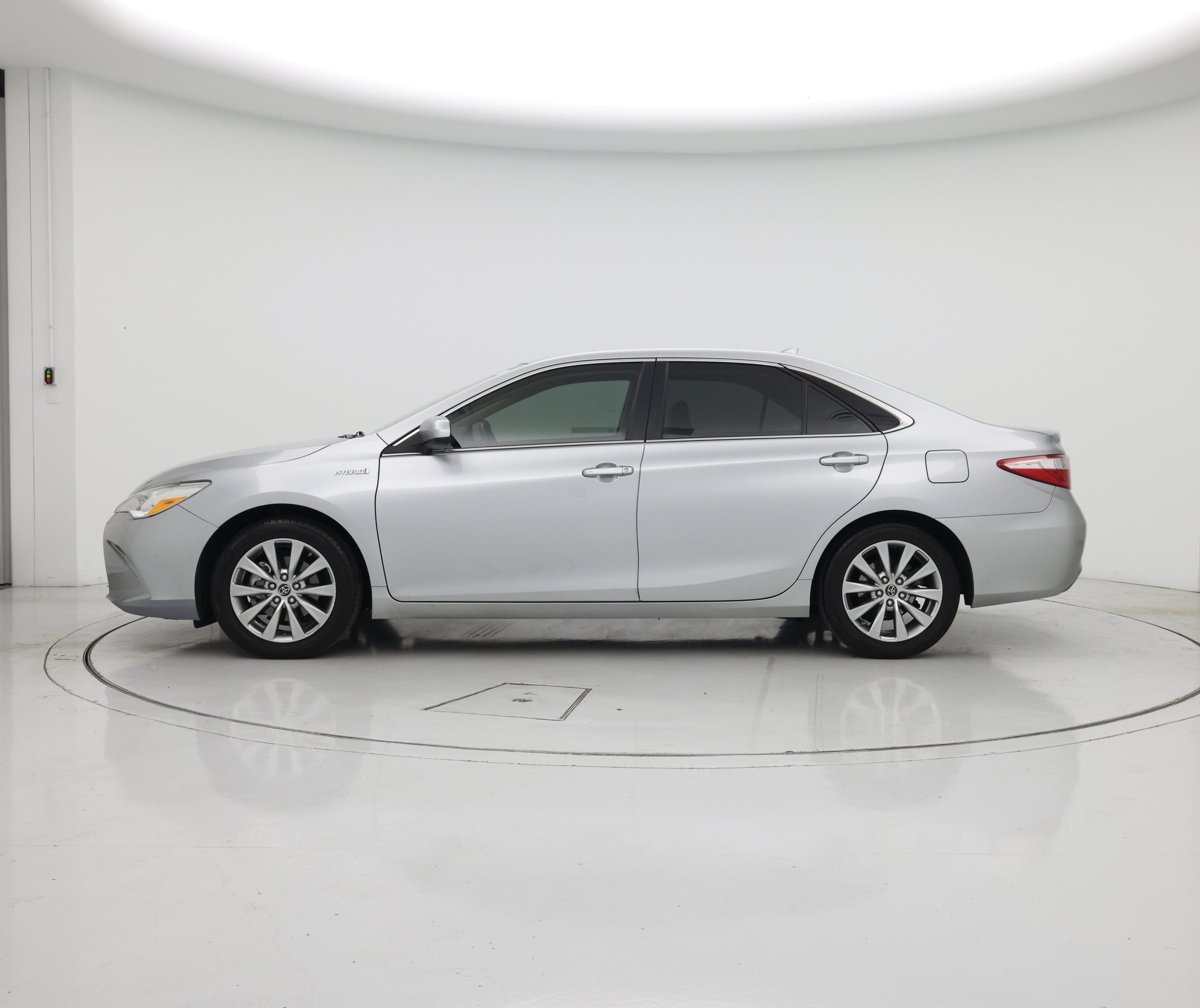 Thumbnail: 2015 Toyota Camry - 3