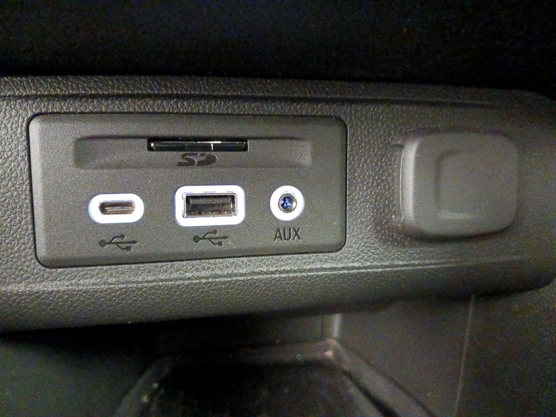 Thumbnail: 2023 Buick Encore GX - 19