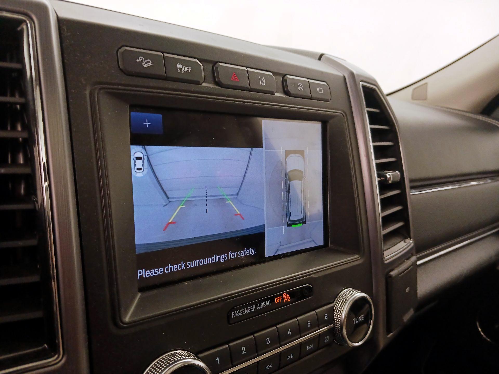 Thumbnail: 2020 Ford Expedition - 15