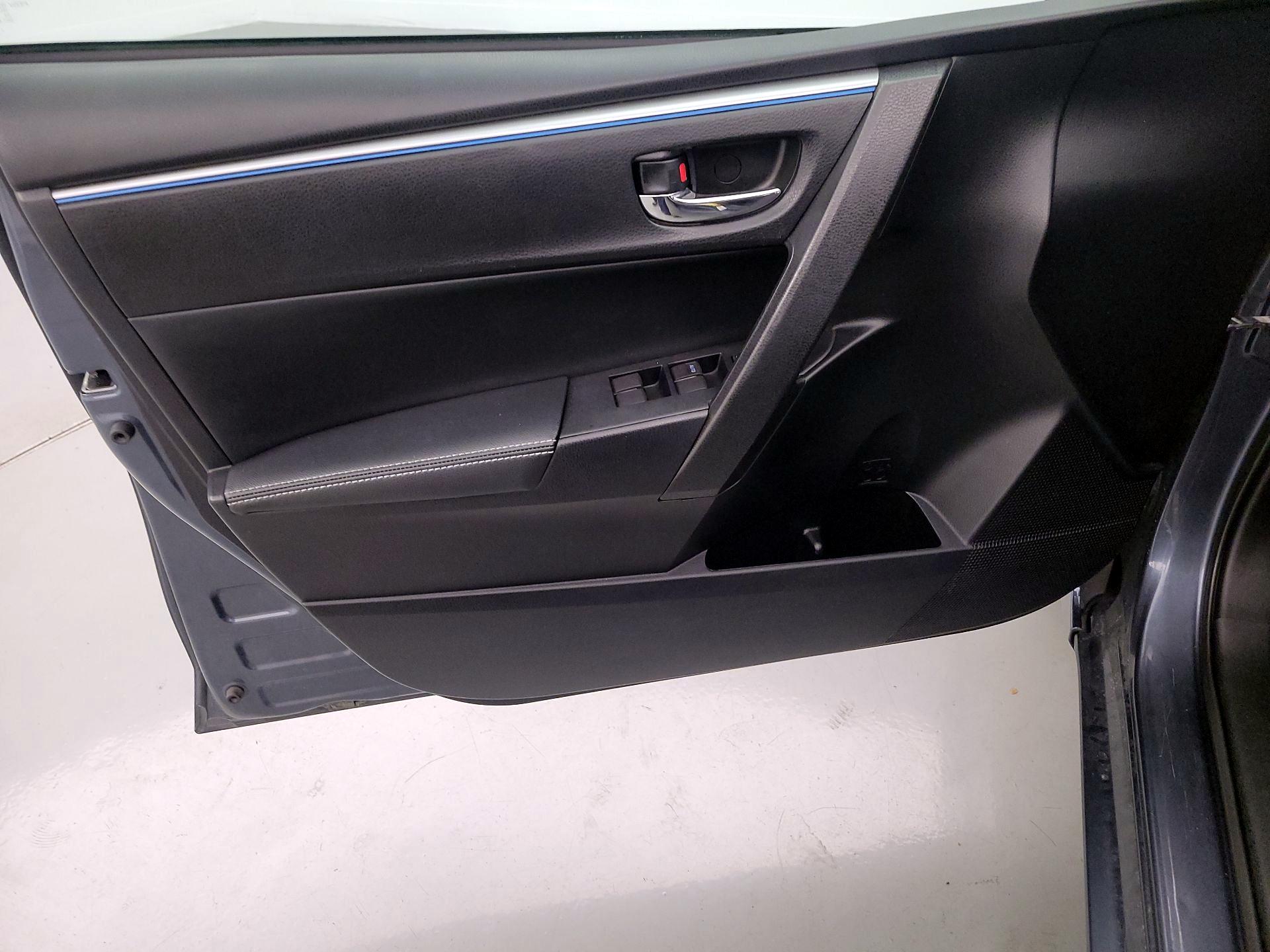 Thumbnail: 2016 Toyota Corolla - 12