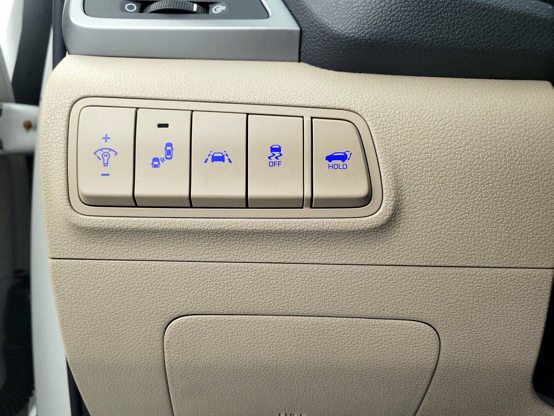 Thumbnail: 2018 Hyundai Tucson - 13