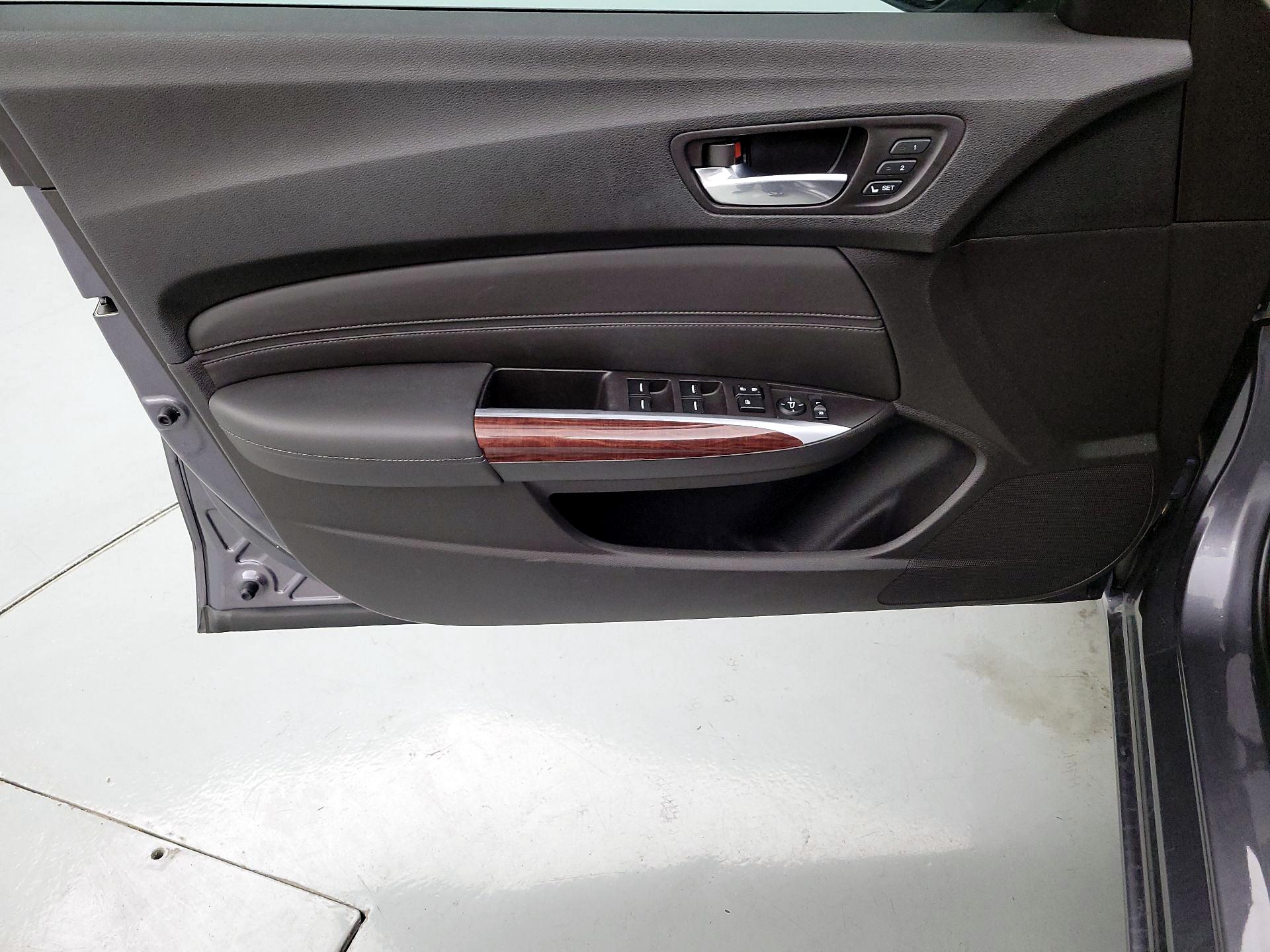 Thumbnail: 2017 Acura TLX - 12