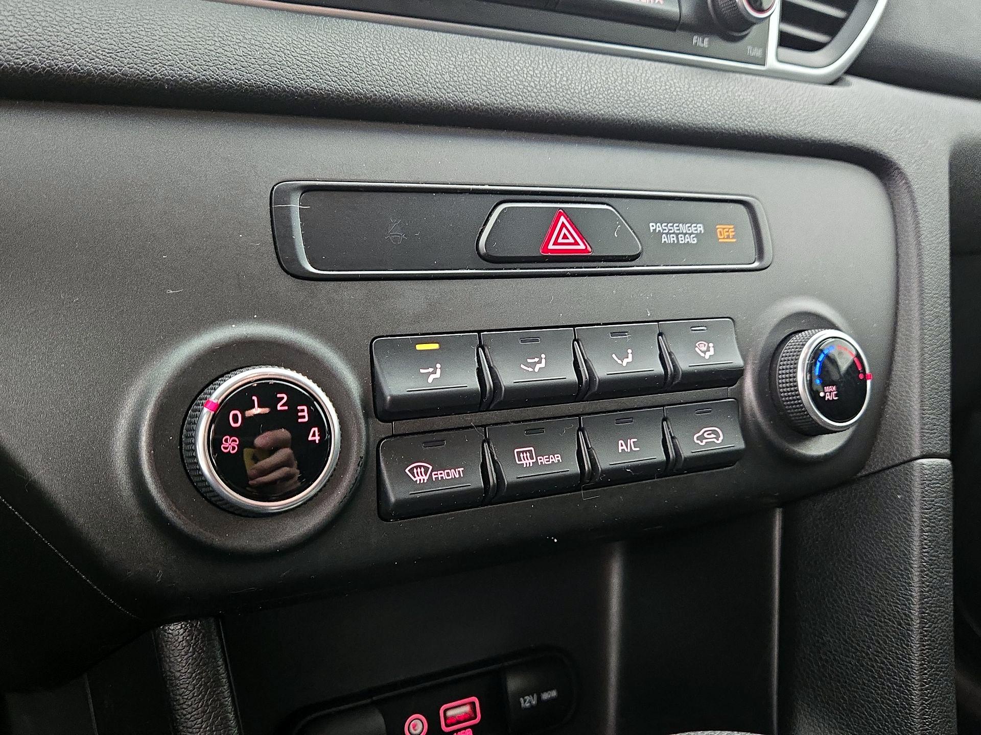 Thumbnail: 2019 Kia Sportage - 16