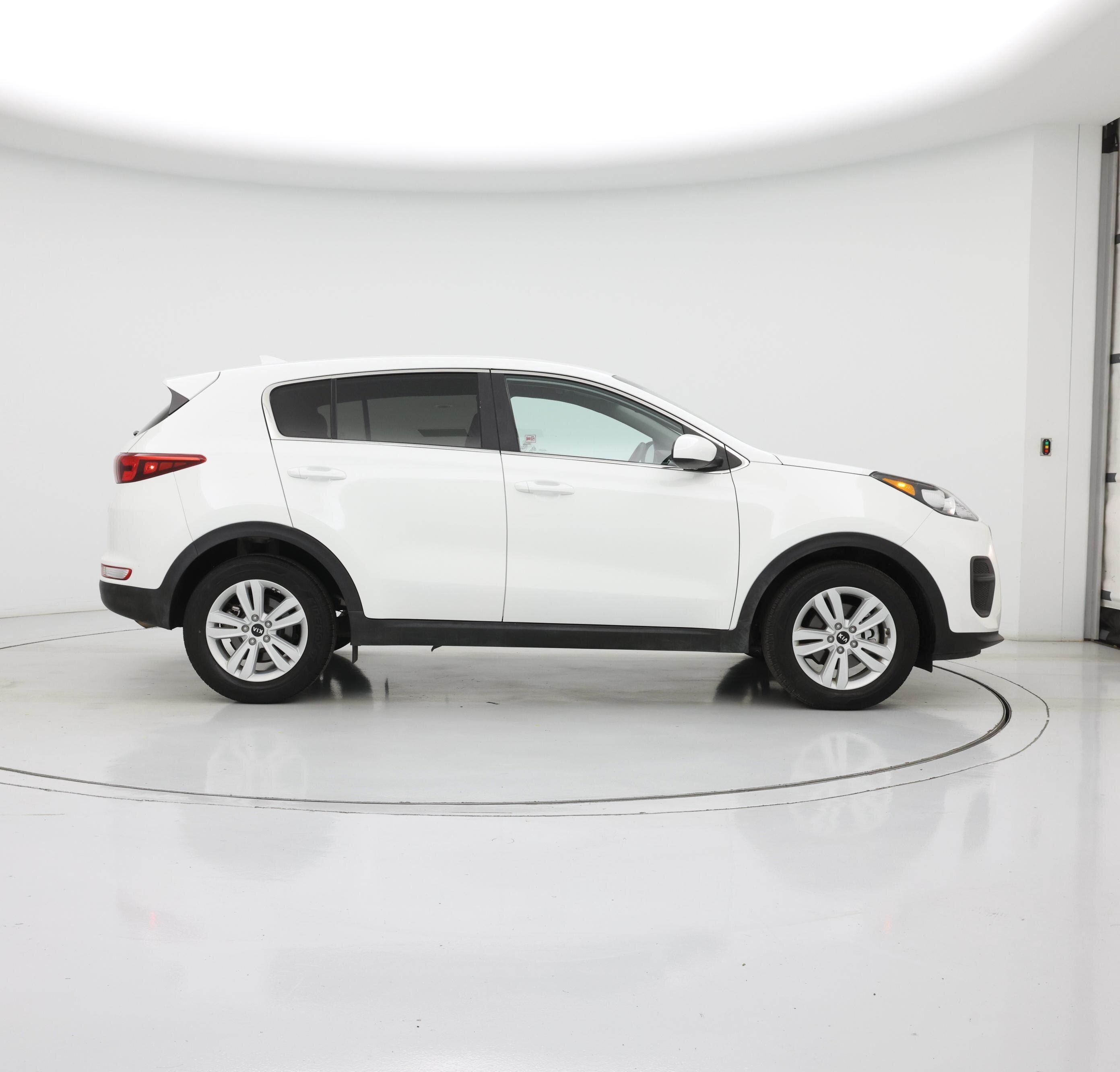 Thumbnail: 2019 Kia Sportage - 7