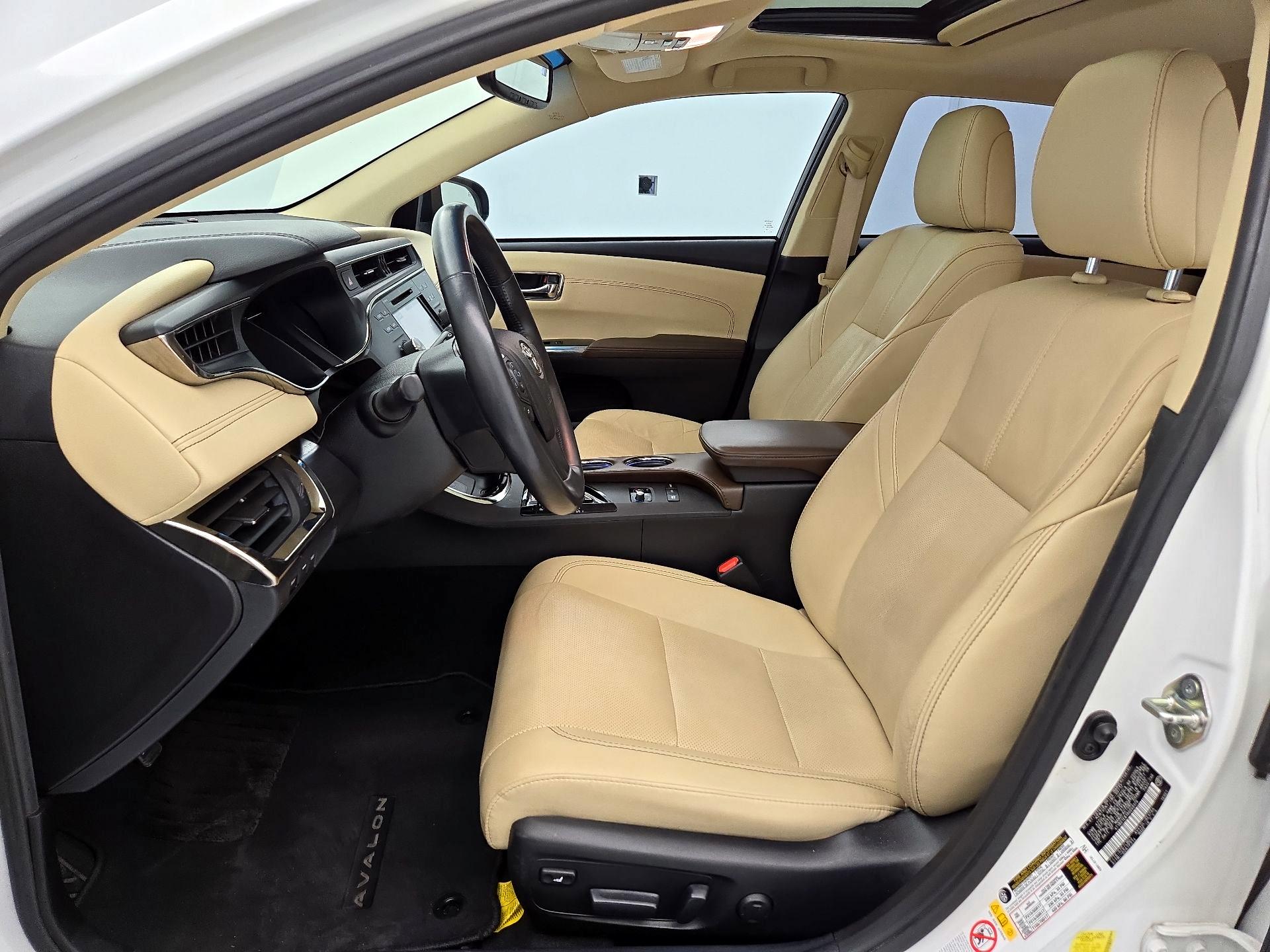 Thumbnail: 2017 Toyota Avalon - 11