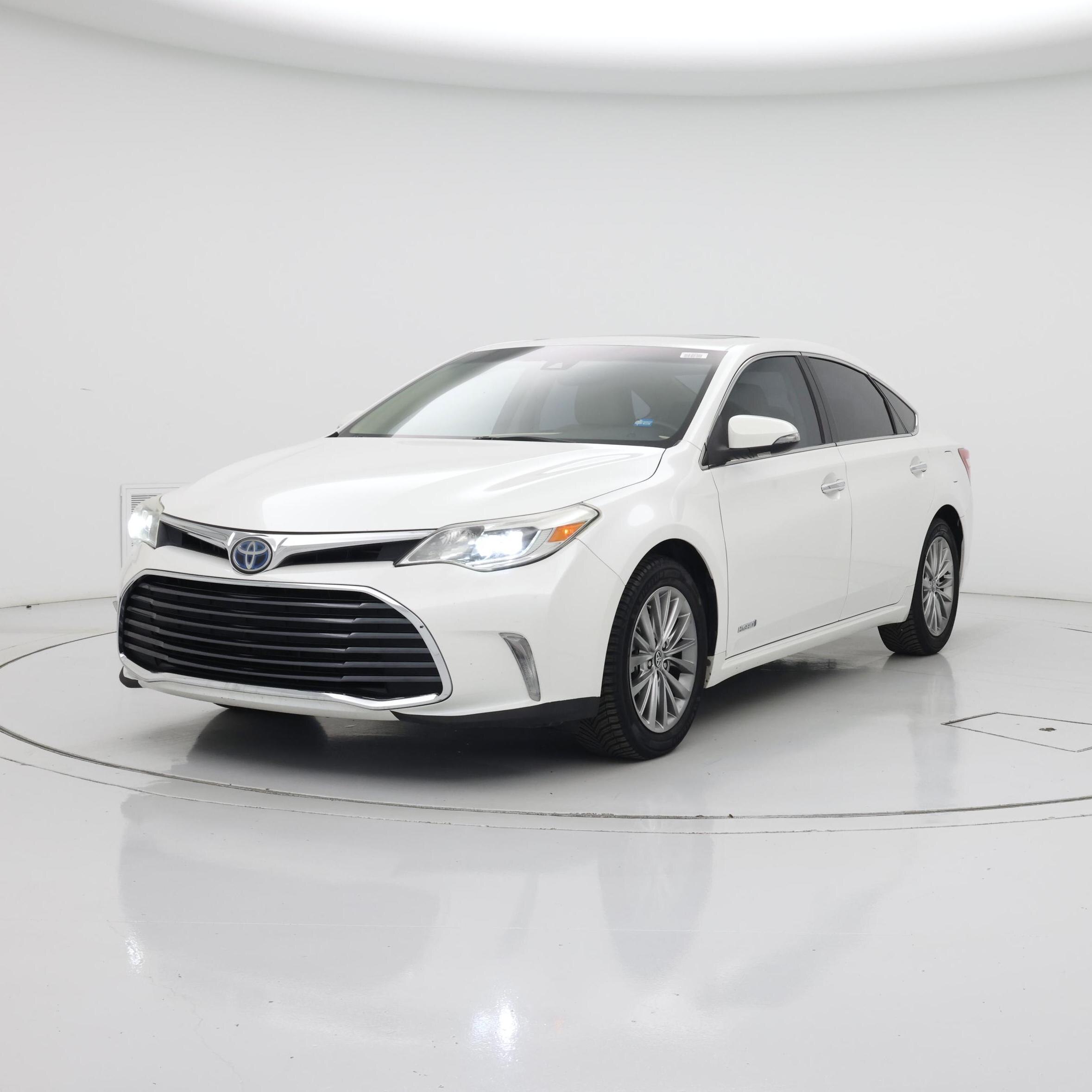 Thumbnail: 2017 Toyota Avalon - 4