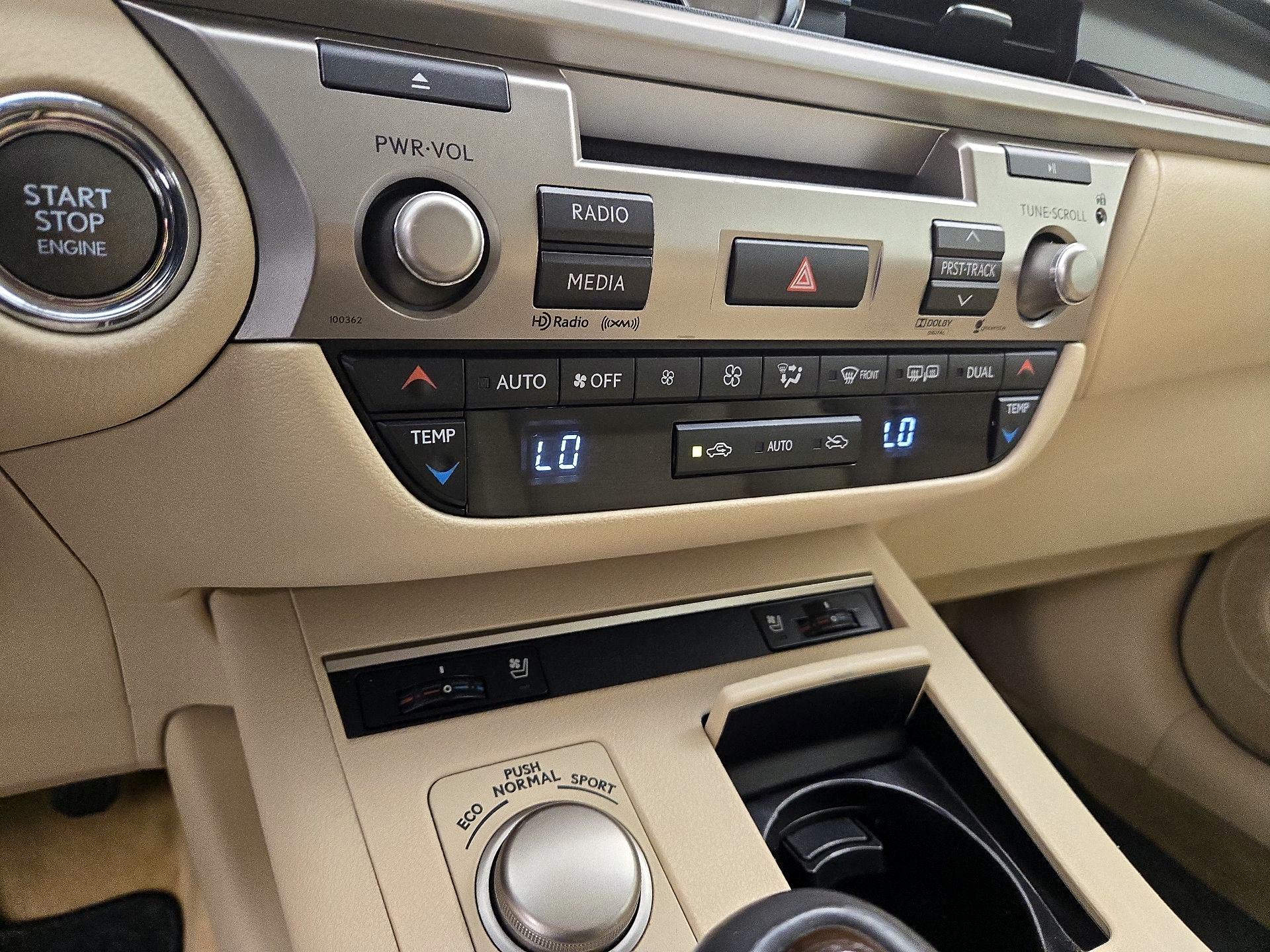 Thumbnail: 2014 Lexus ES - 17