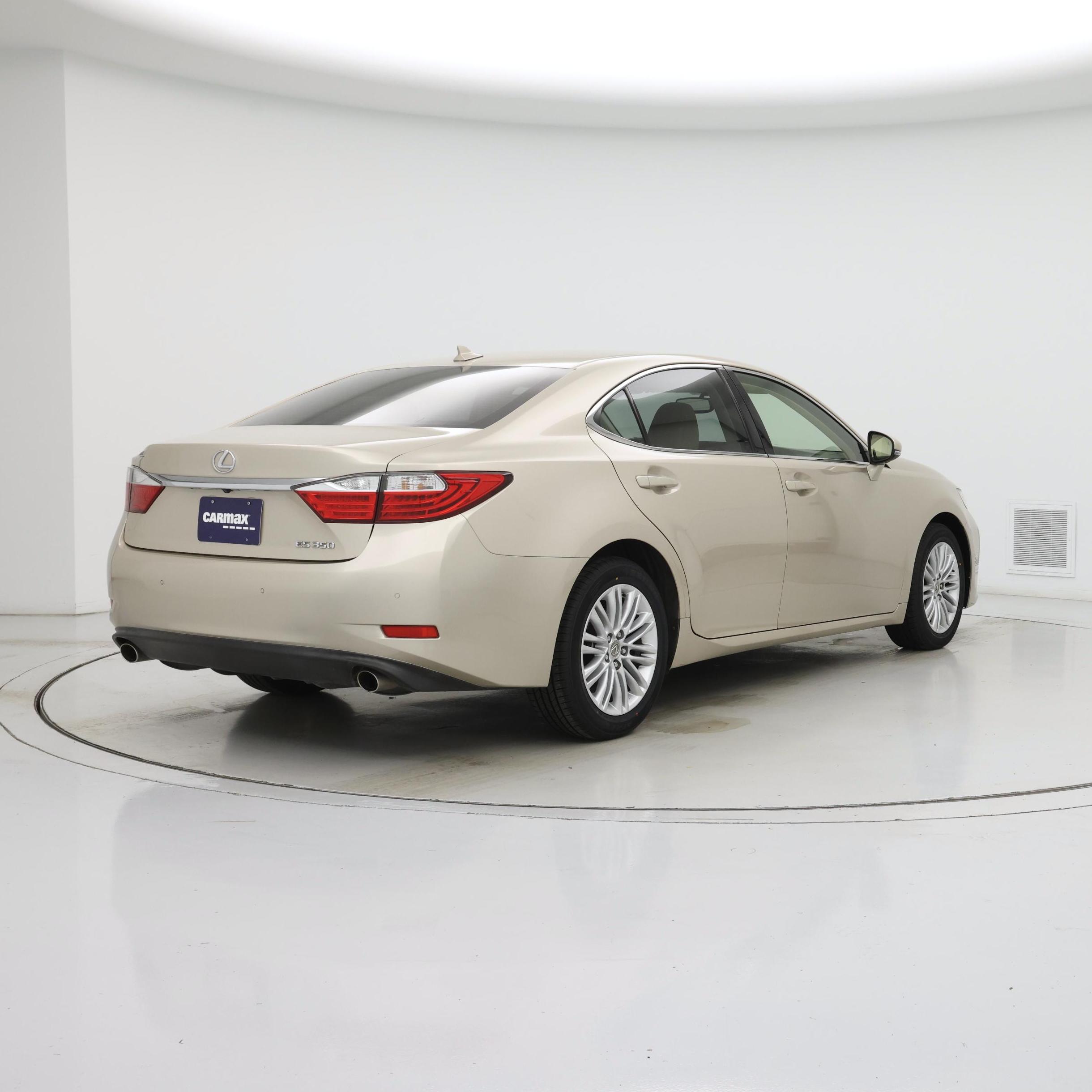 Thumbnail: 2014 Lexus ES - 8