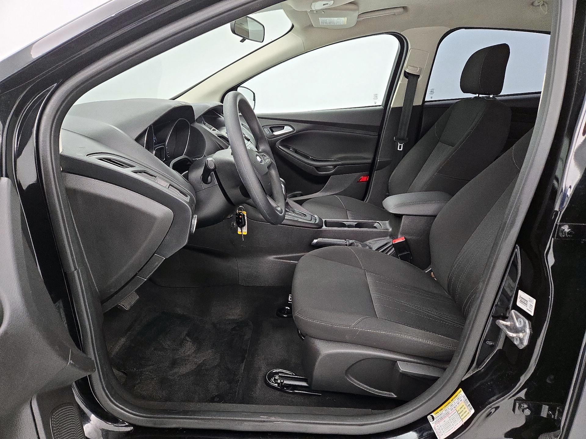 Thumbnail: 2017 Ford Focus - 9