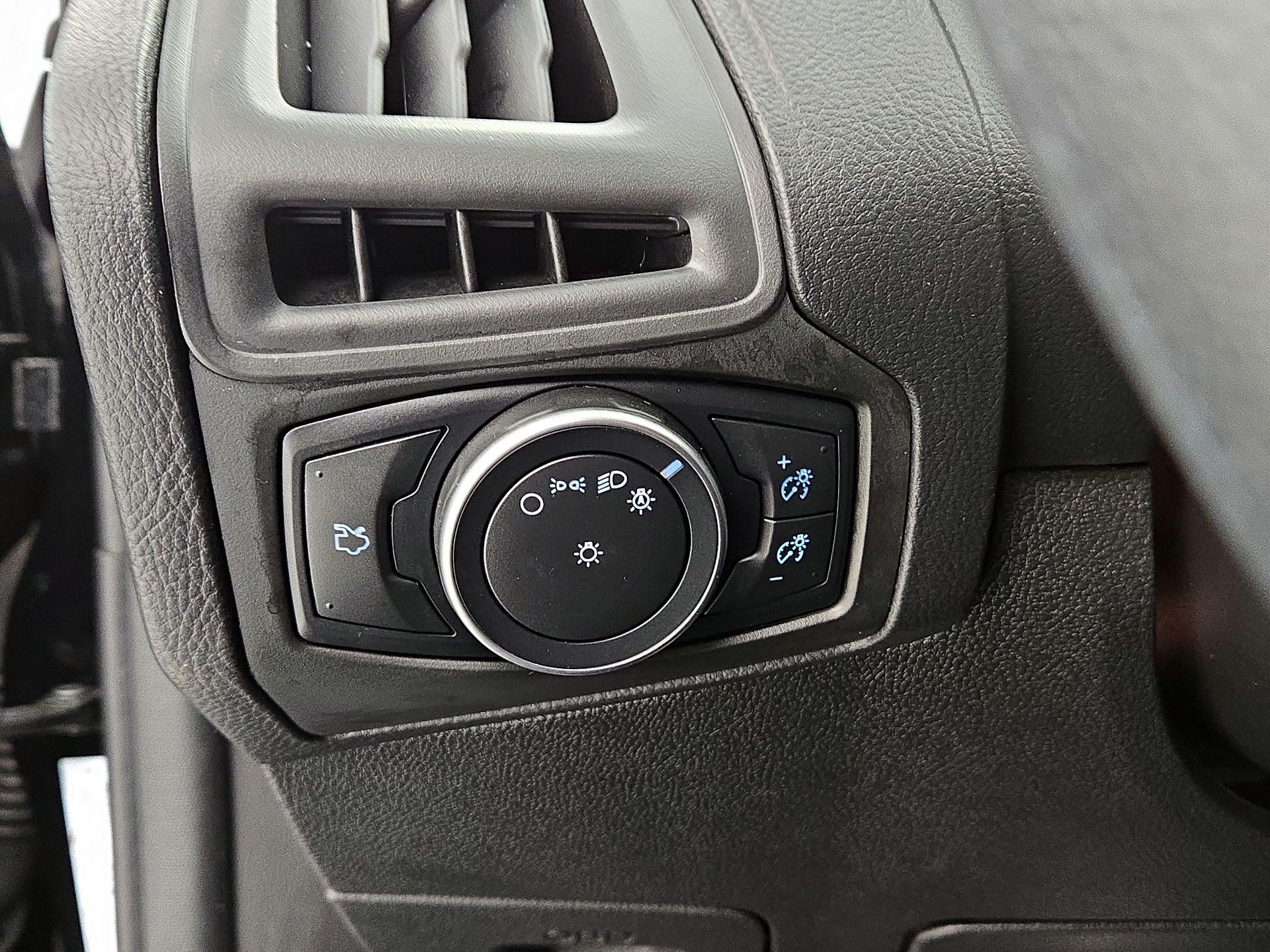 Thumbnail: 2017 Ford Focus - 11