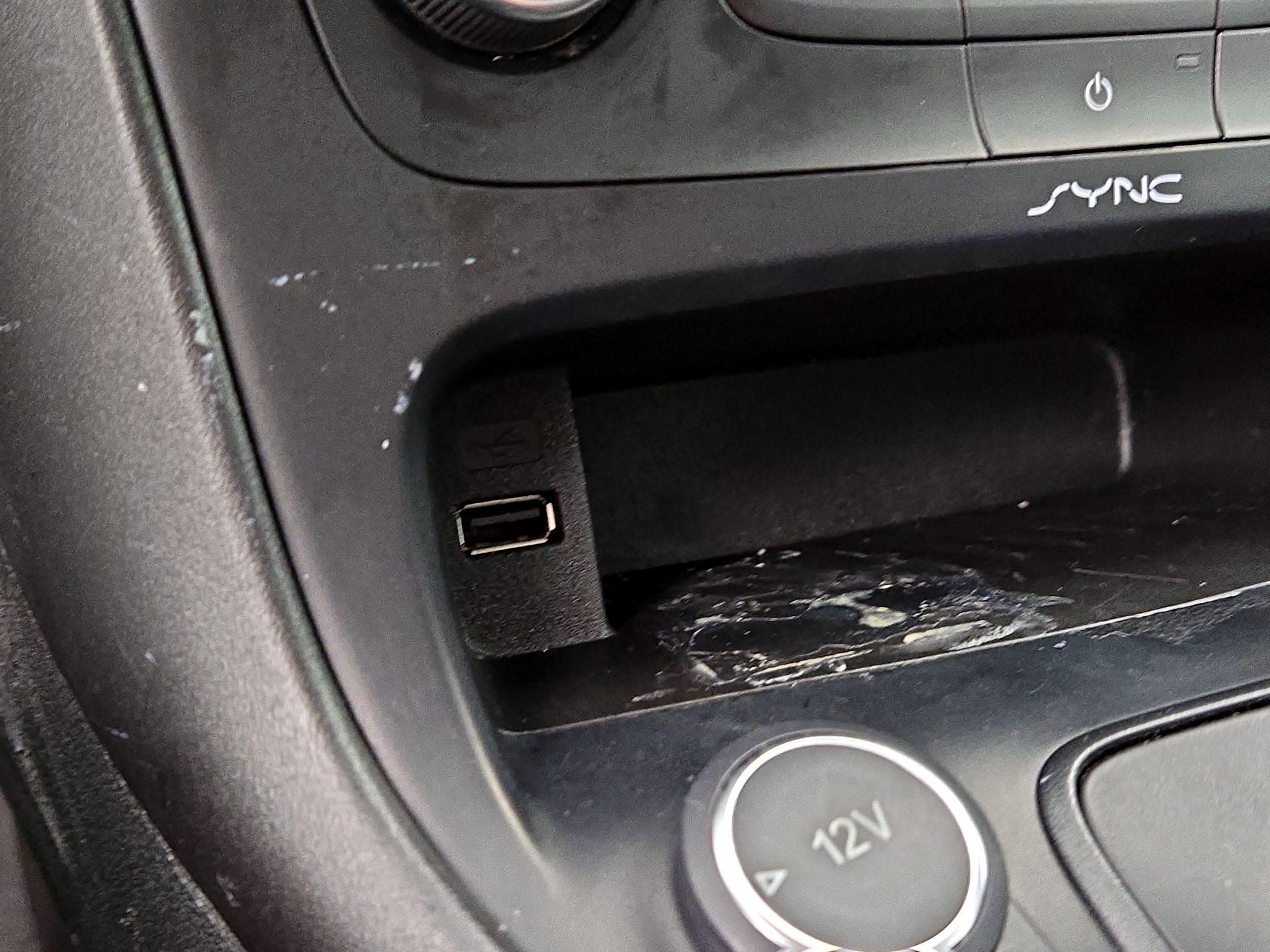 Thumbnail: 2017 Ford Focus - 16