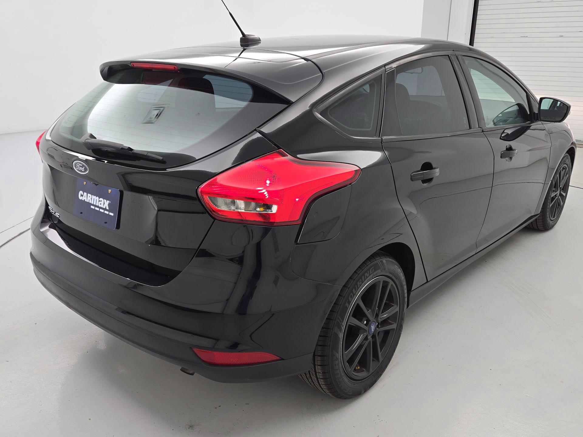 Thumbnail: 2017 Ford Focus - 5