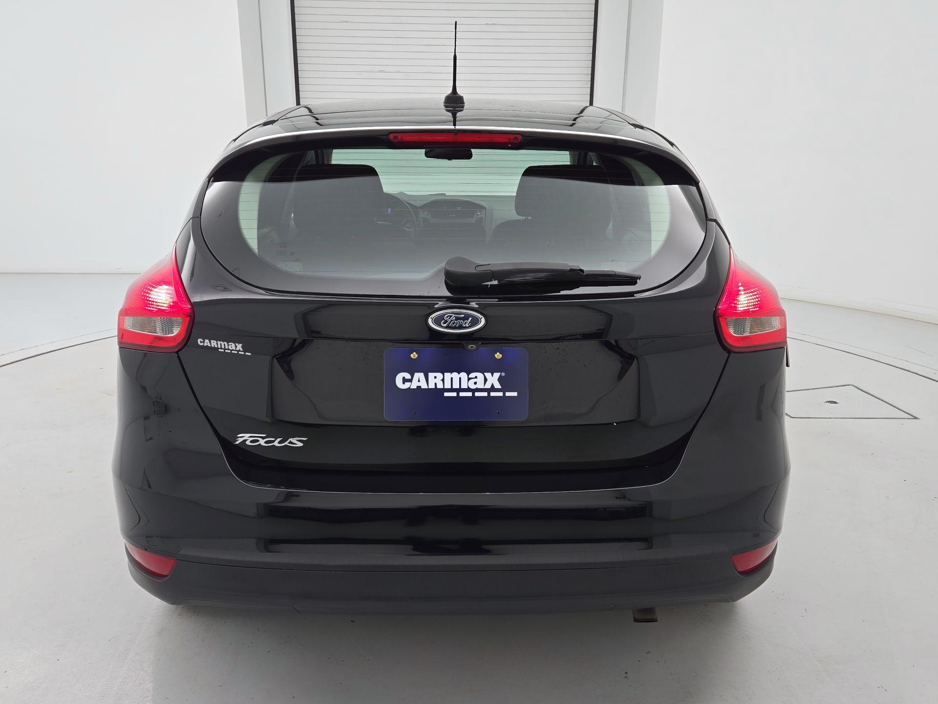 Thumbnail: 2017 Ford Focus - 6