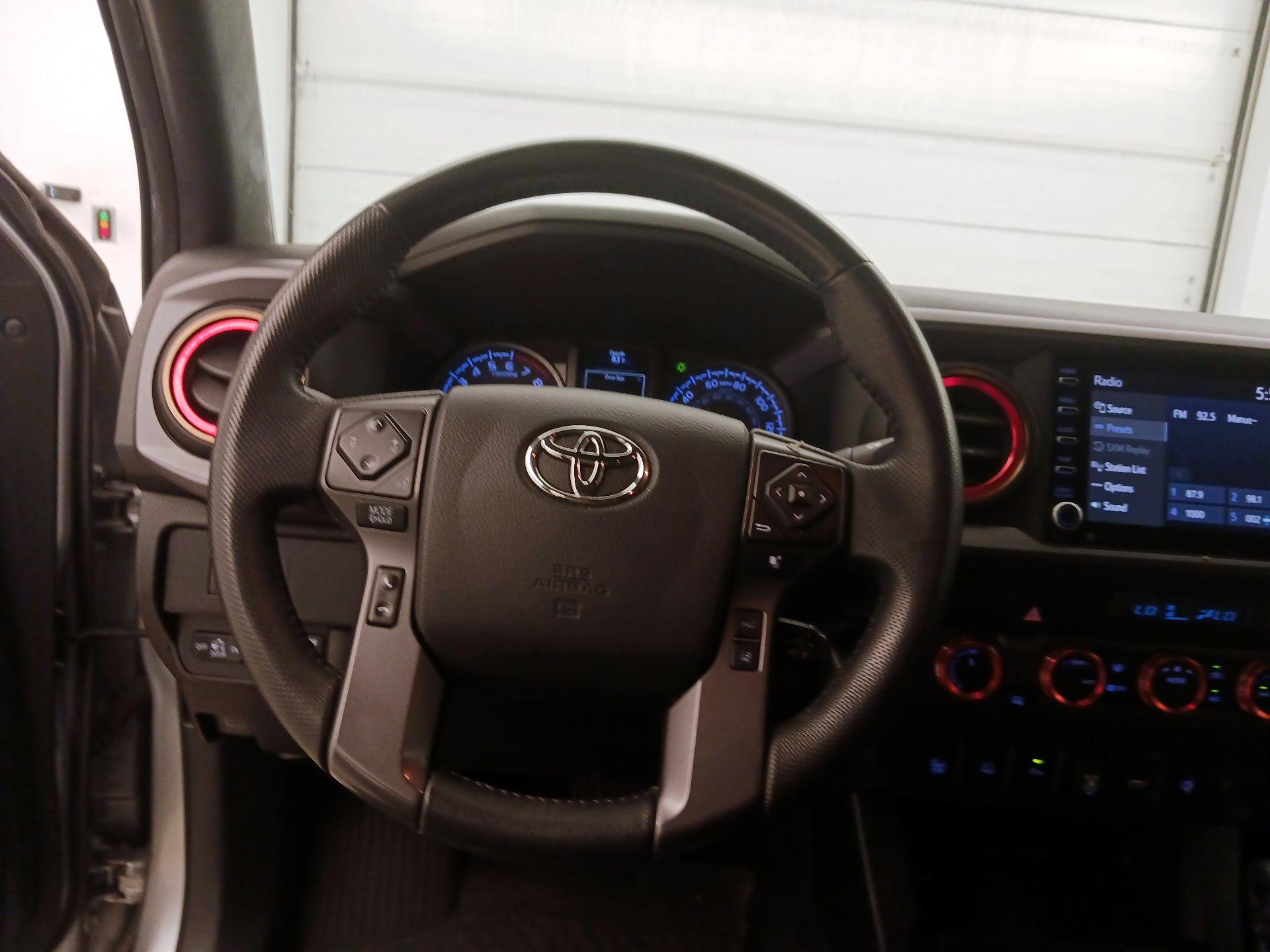 Thumbnail: 2022 Toyota Tacoma - 10