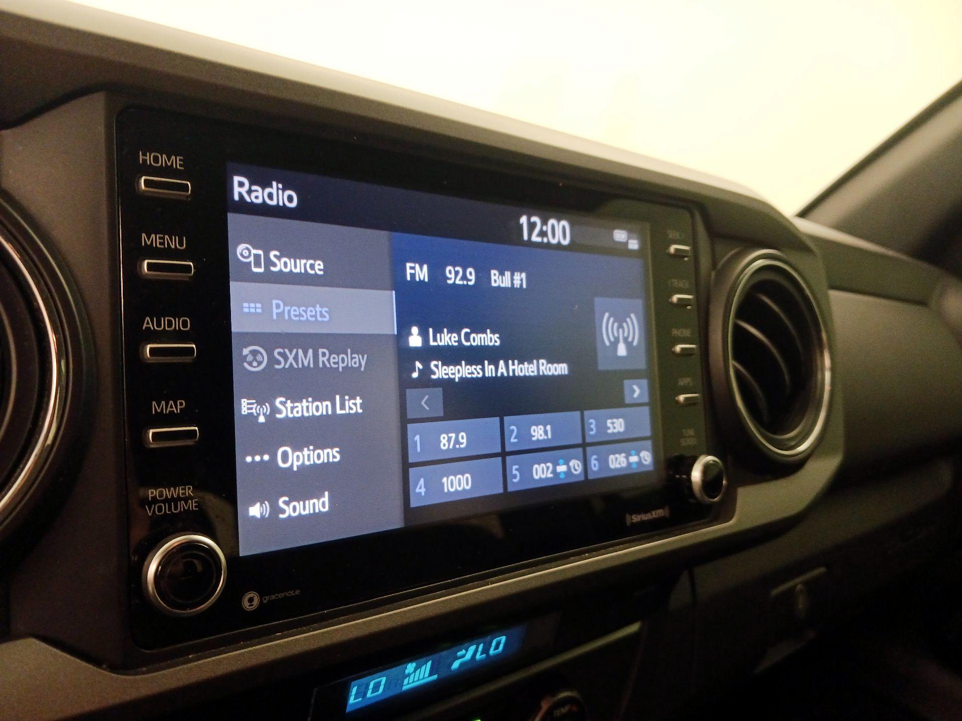 Thumbnail: 2021 Toyota Tacoma - 15