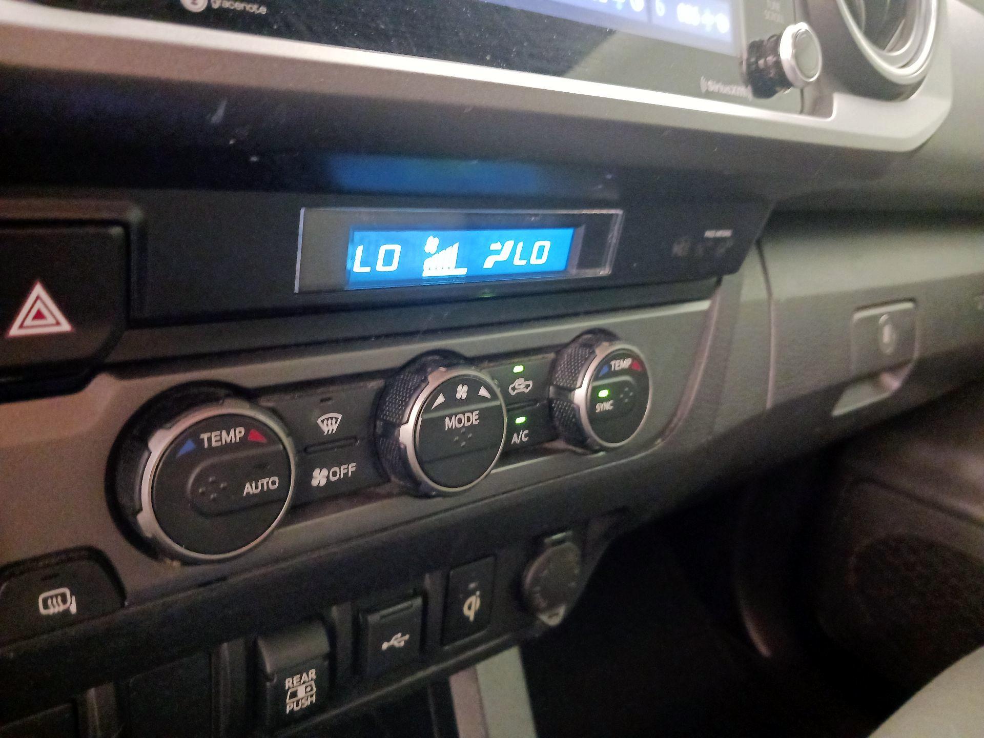 Thumbnail: 2021 Toyota Tacoma - 16