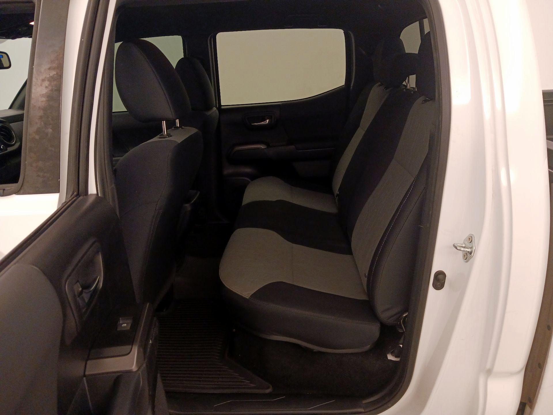 Thumbnail: 2021 Toyota Tacoma - 19