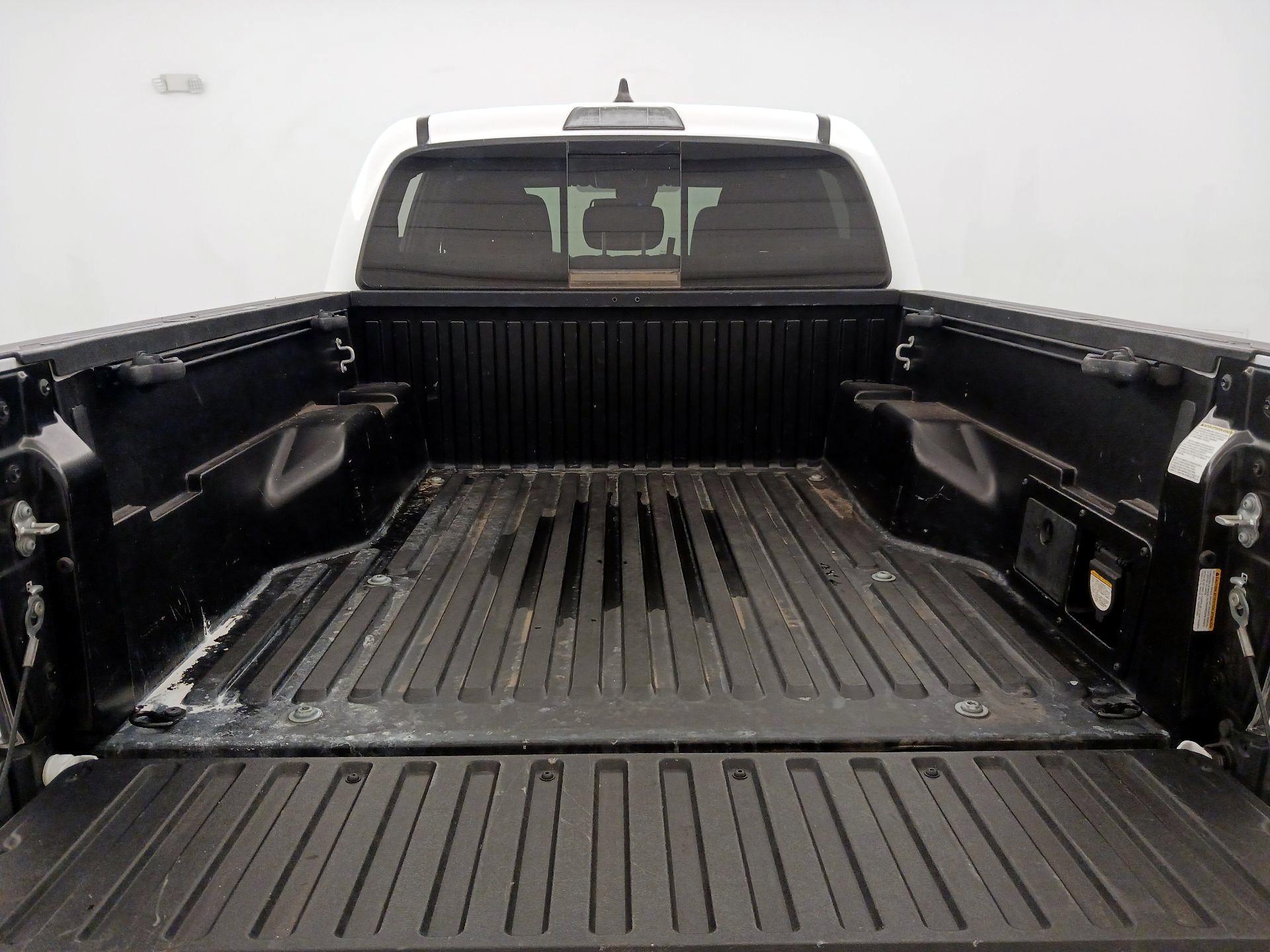 Thumbnail: 2021 Toyota Tacoma - 20