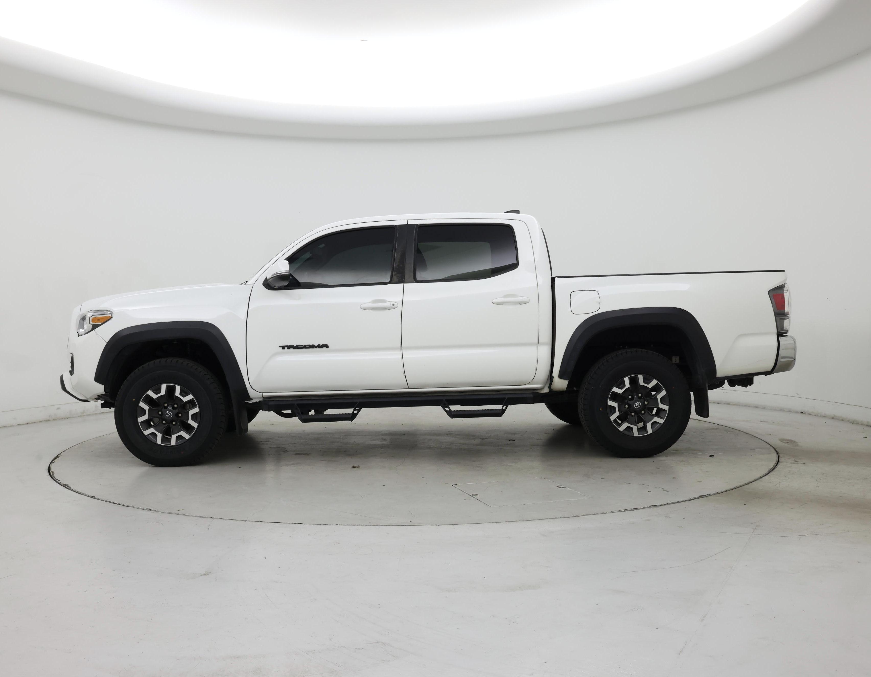 Thumbnail: 2021 Toyota Tacoma - 3