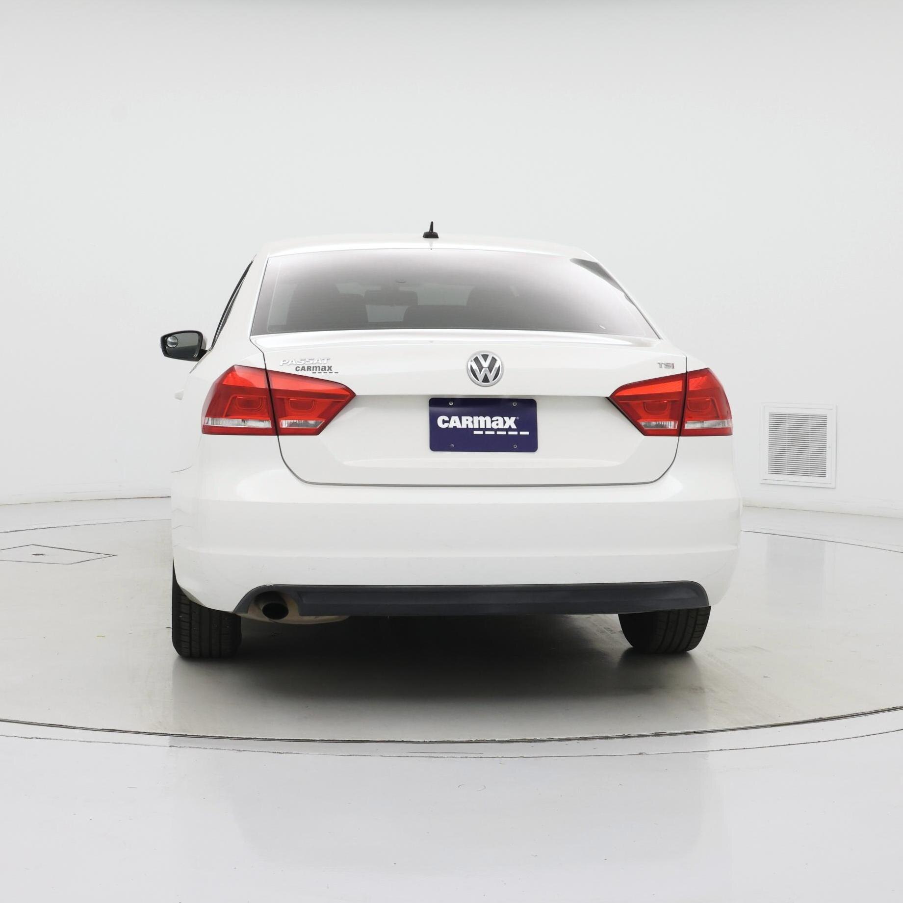 Thumbnail: 2015 Volkswagen Passat - 6