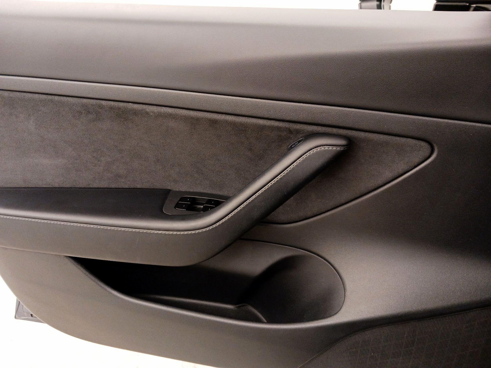 Thumbnail: 2021 Tesla Model 3 - 12