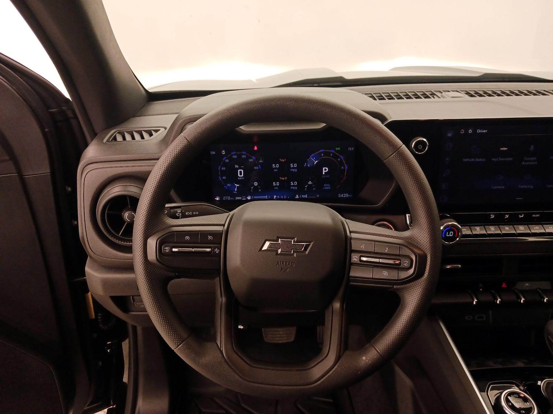 Thumbnail: 2026 Chevrolet Colorado - 10