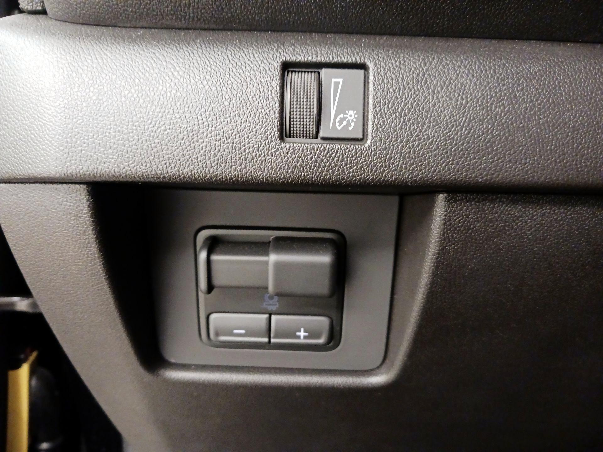 Thumbnail: 2026 Chevrolet Colorado - 13