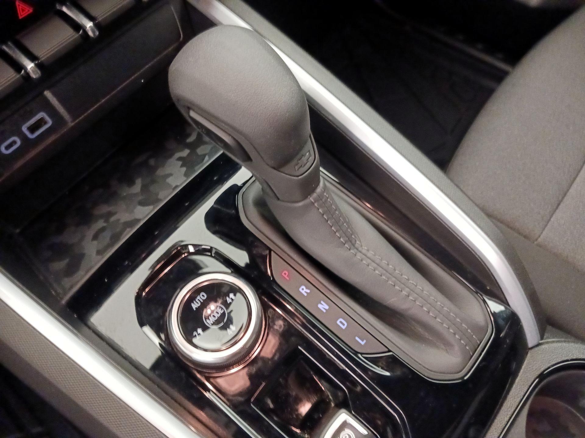 Thumbnail: 2026 Chevrolet Colorado - 18