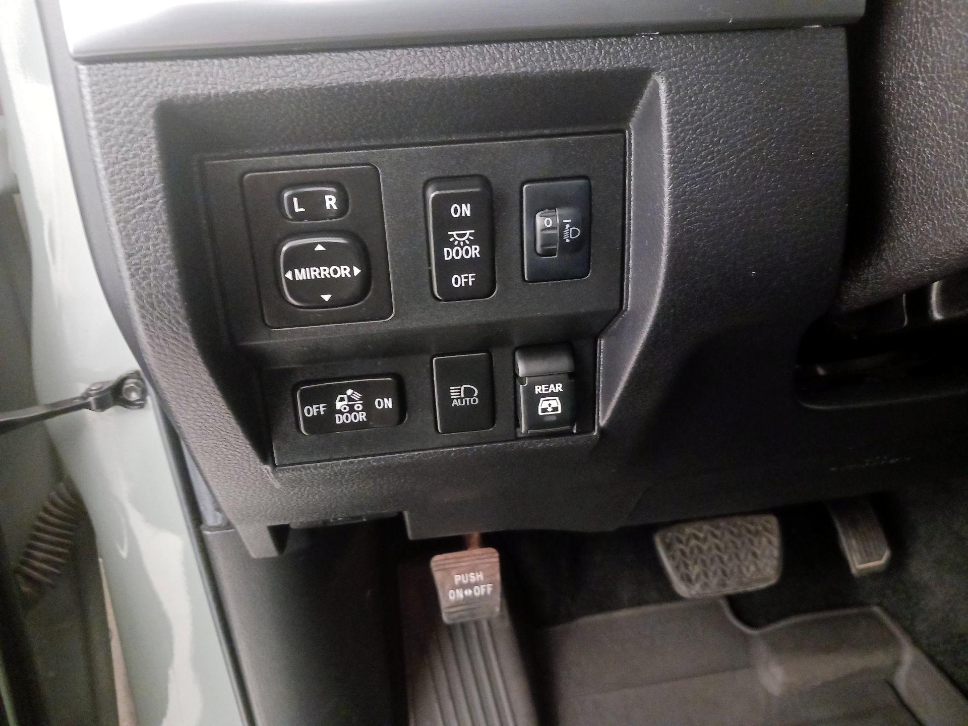 Thumbnail: 2021 Toyota Tundra - 13