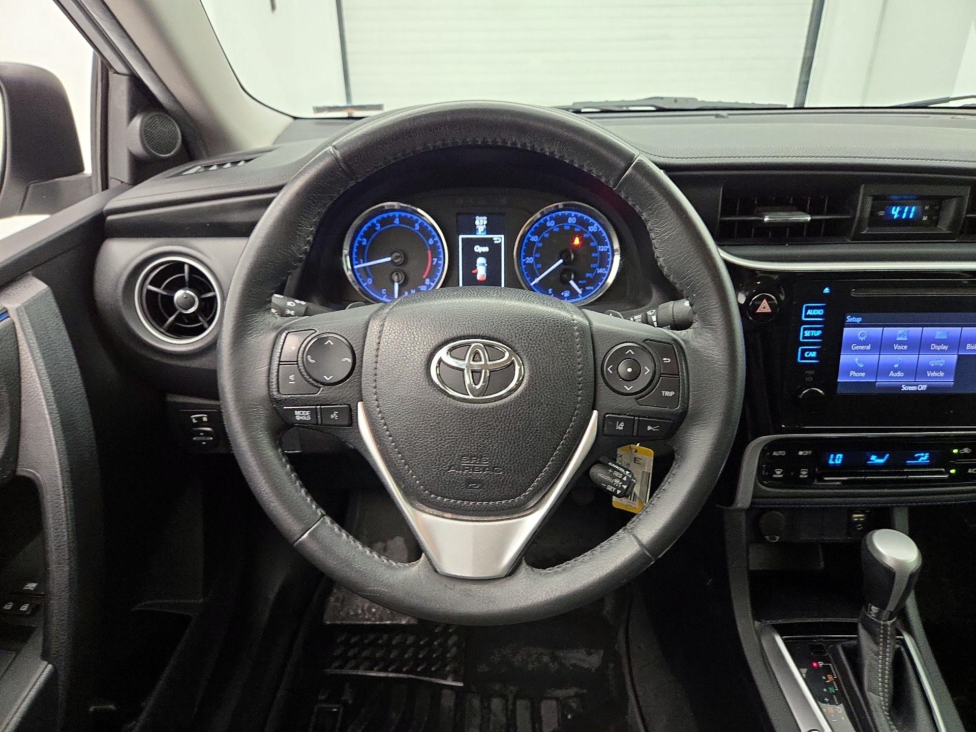 Thumbnail: 2017 Toyota Corolla - 10